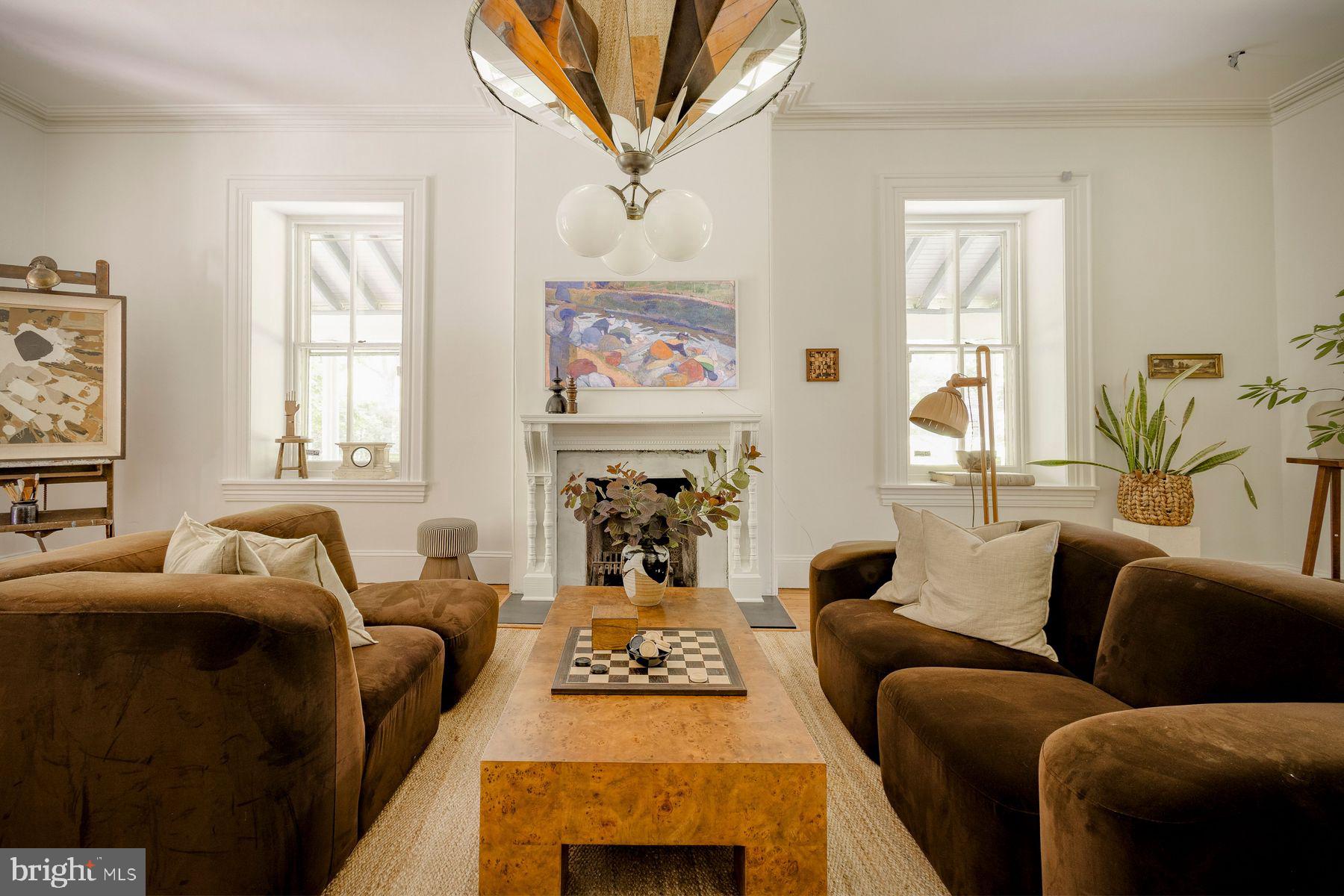 CHESTNUT HILL - Residential