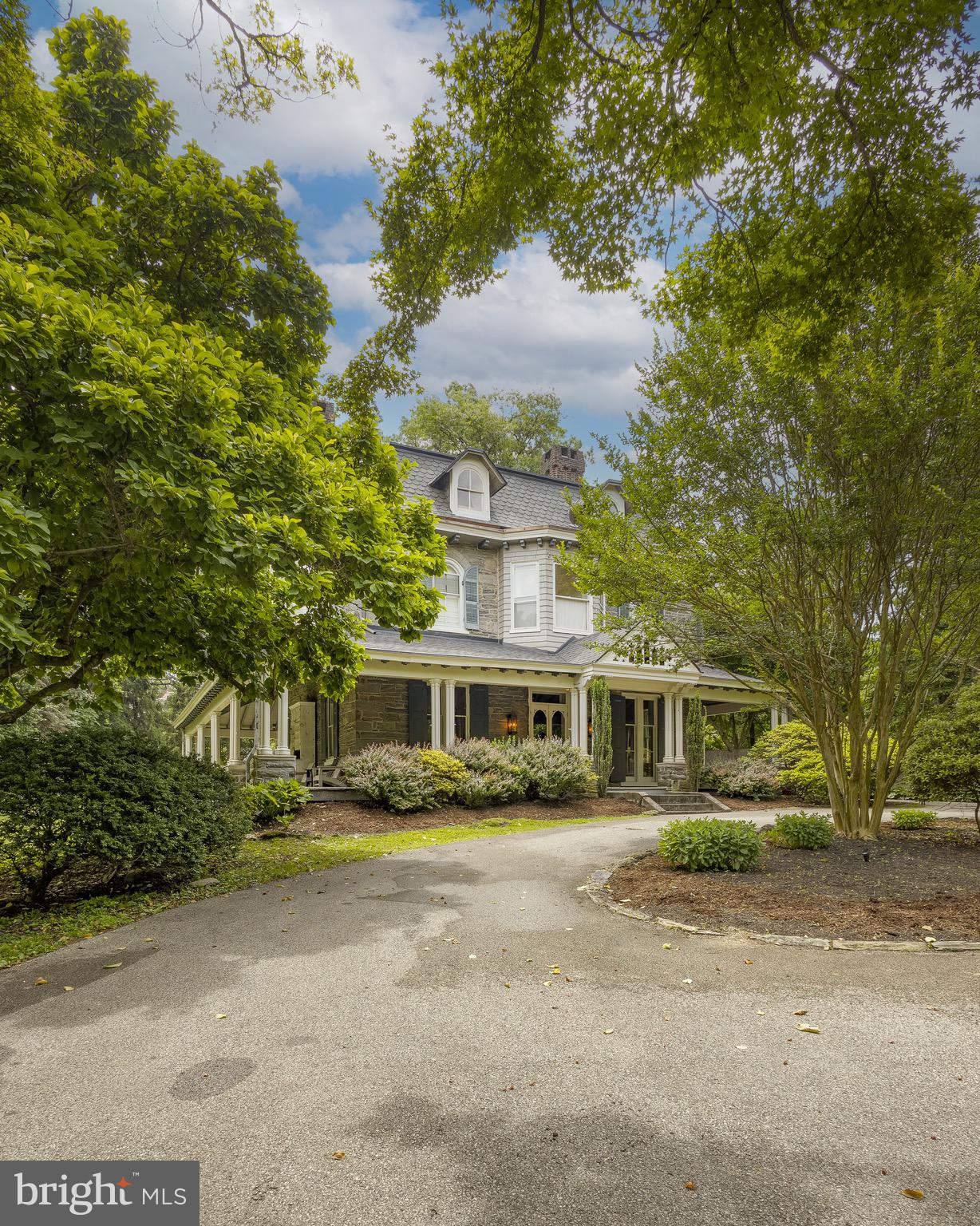 CHESTNUT HILL - Residential