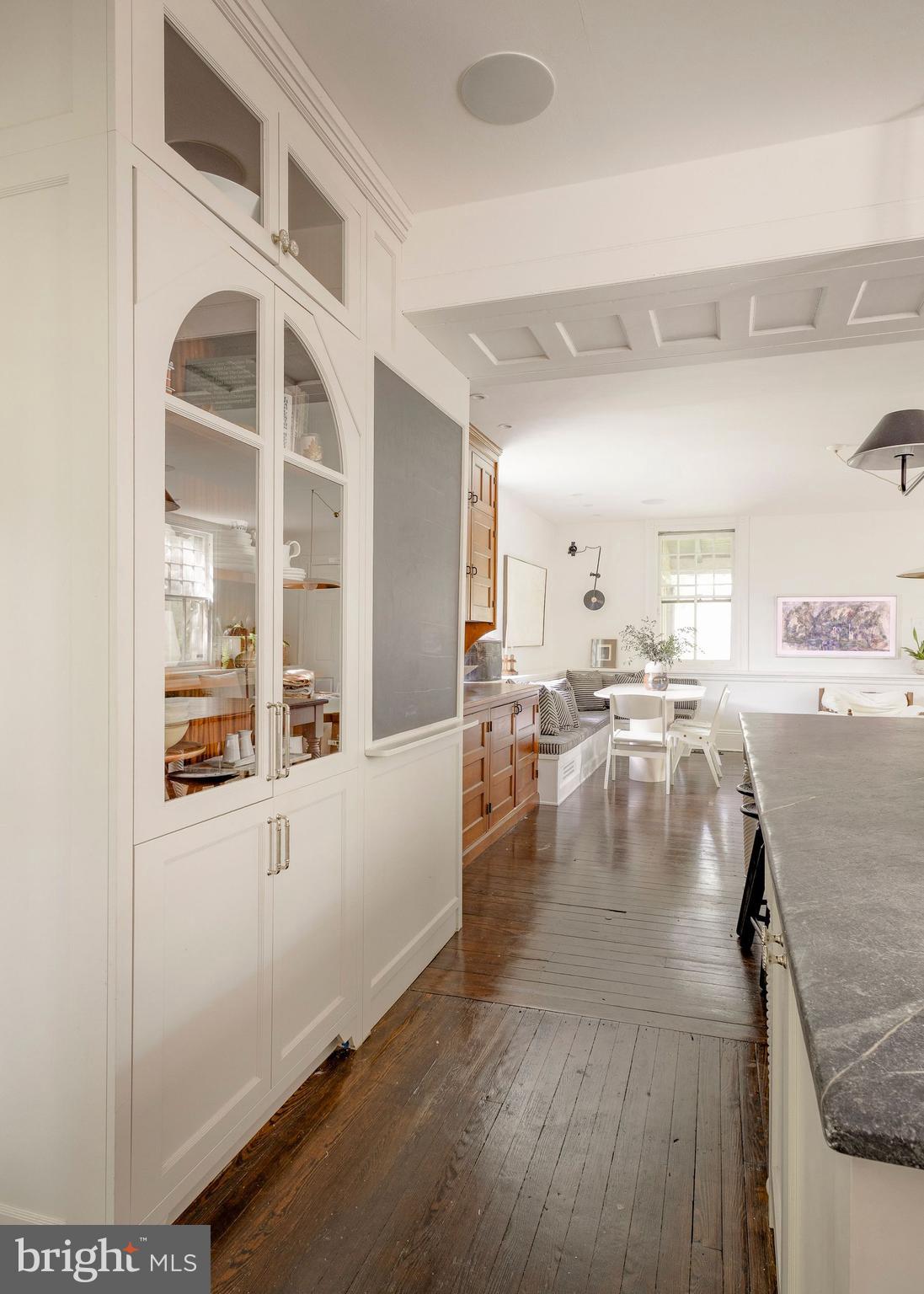 CHESTNUT HILL - Residential