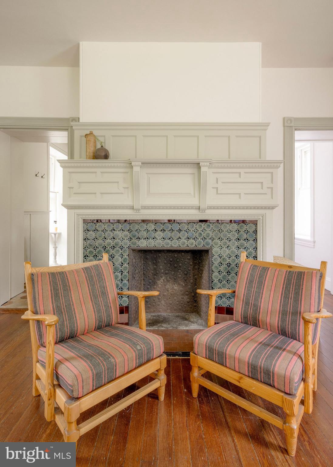 CHESTNUT HILL - Residential