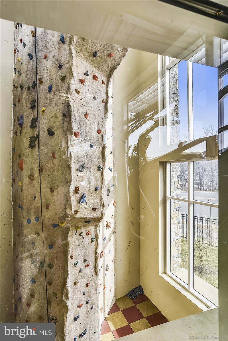 POTOMAC CLUB - Residential Lease