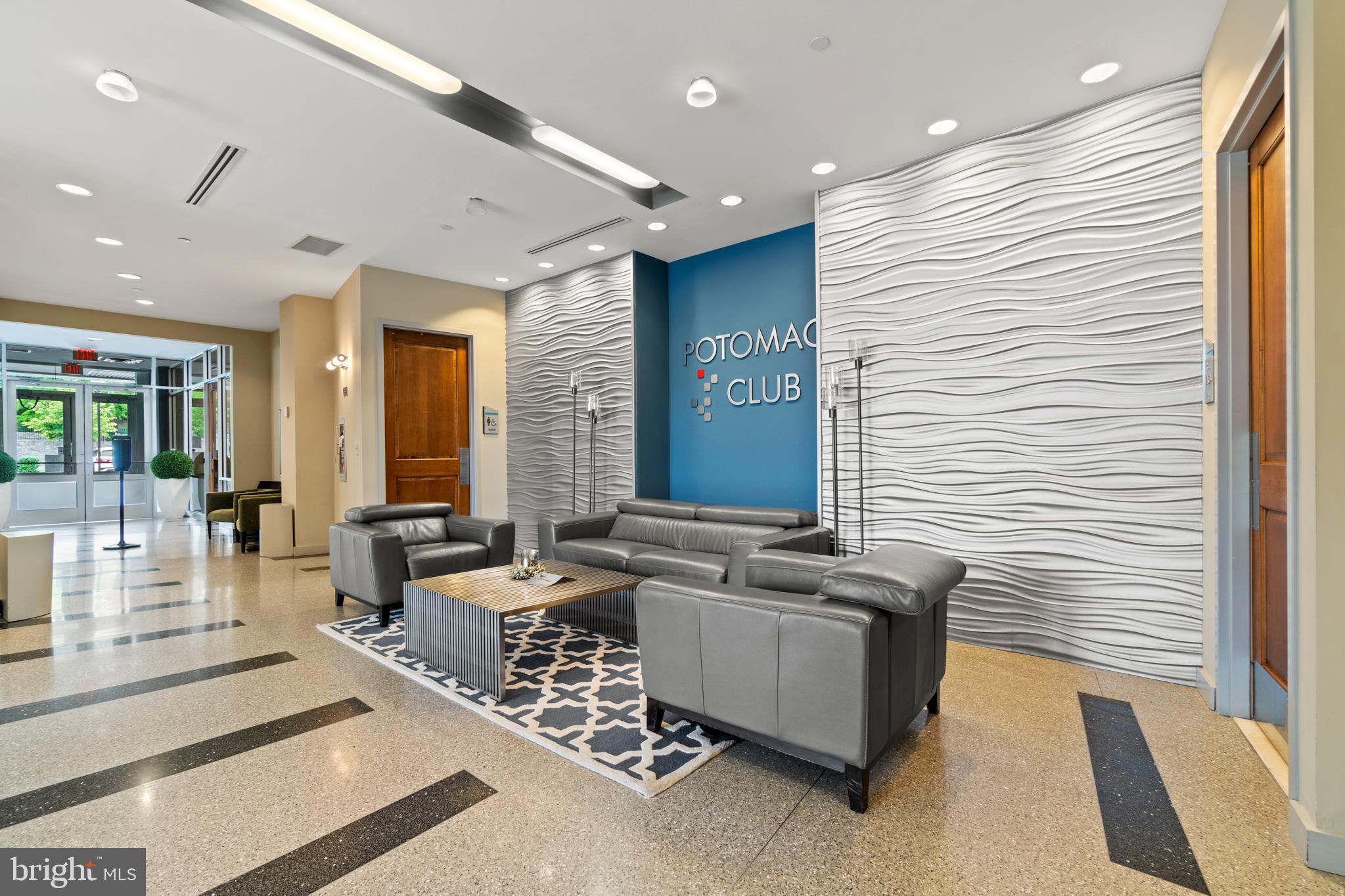 POTOMAC CLUB - Residential Lease