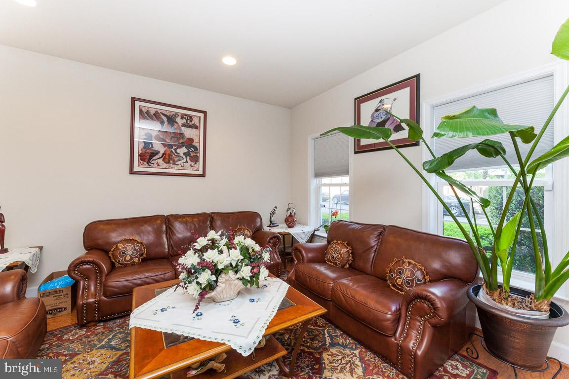 POTOMAC CLUB - Residential Lease