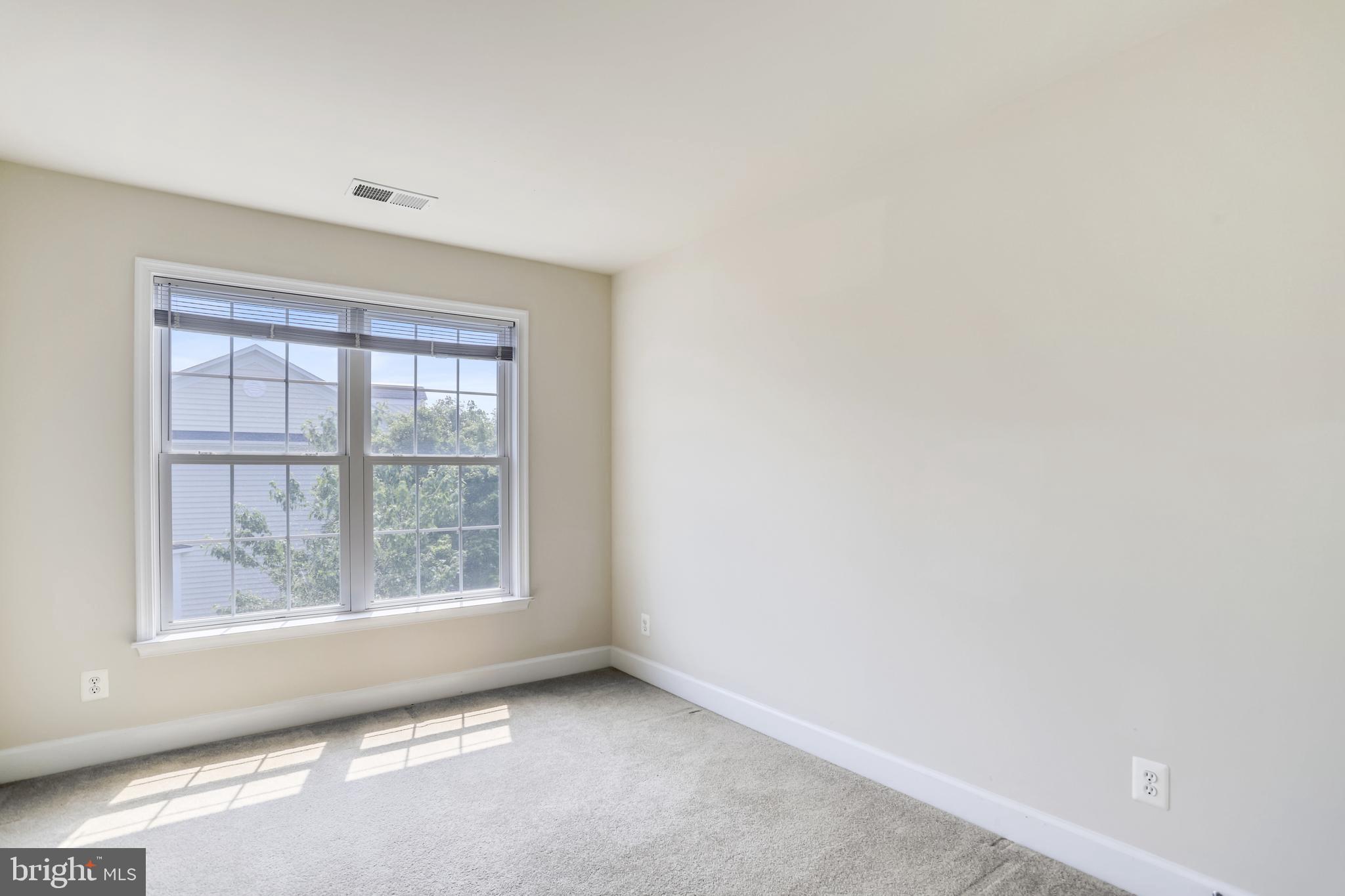 POTOMAC CLUB - Residential Lease