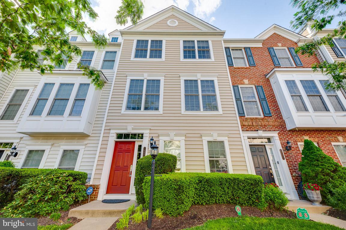 POTOMAC CLUB - Residential Lease