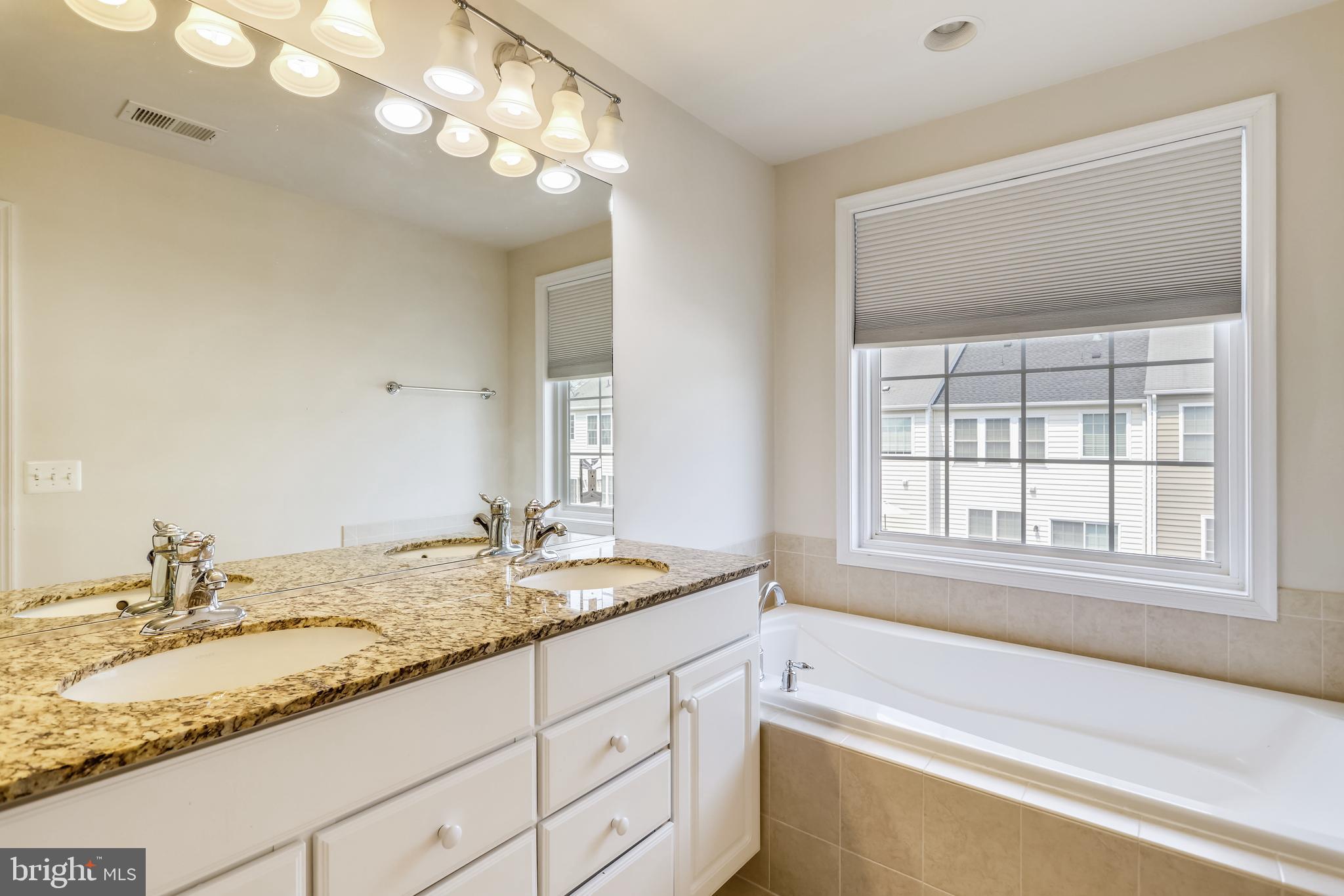 POTOMAC CLUB - Residential Lease