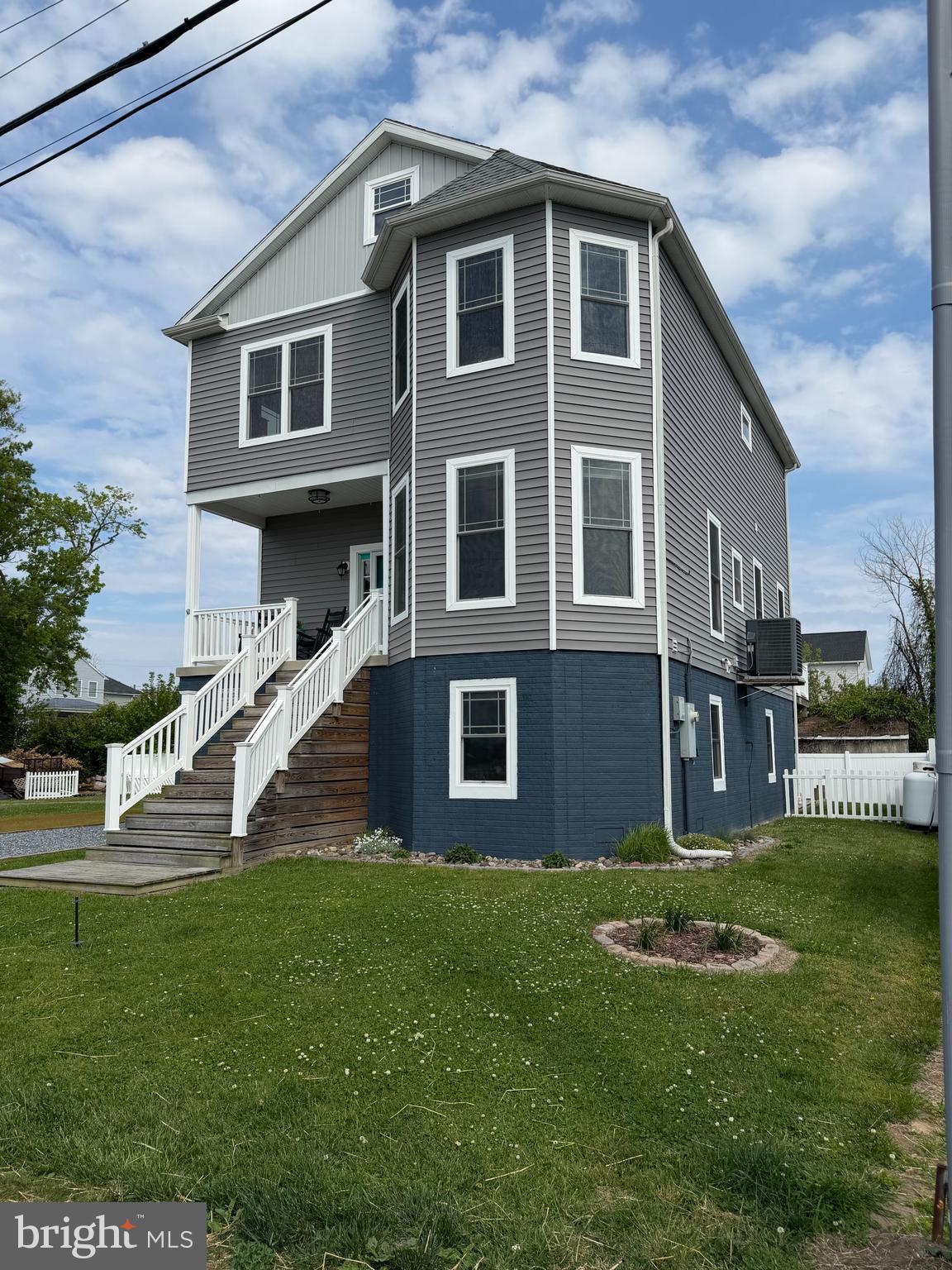 SWAN POINT - Residential