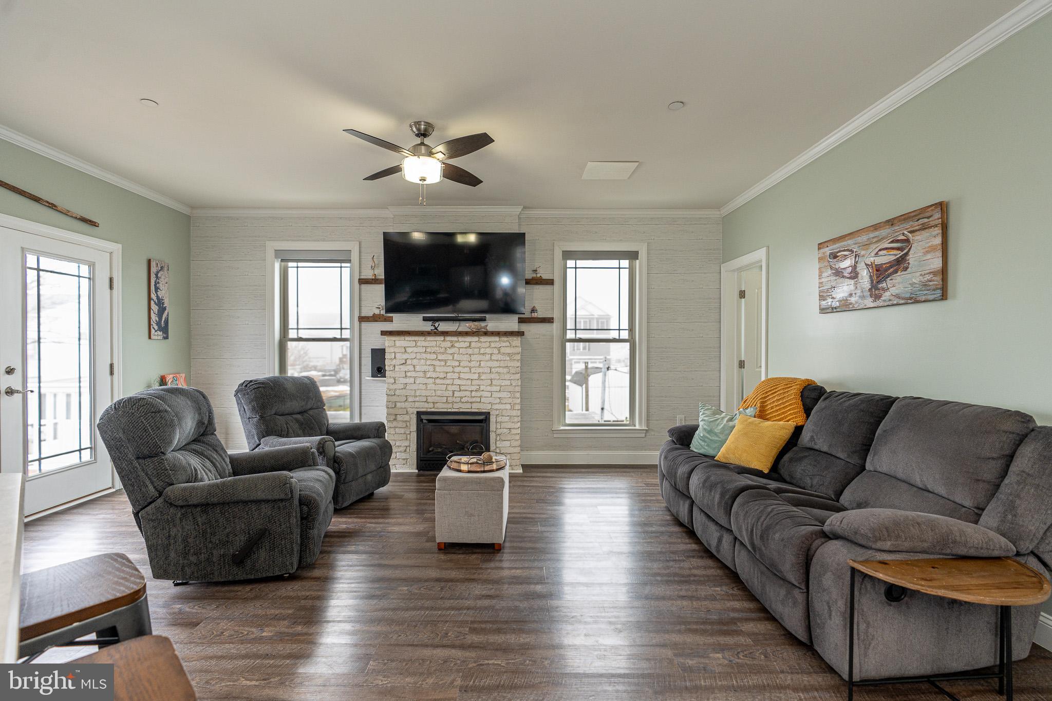 SWAN POINT - Residential