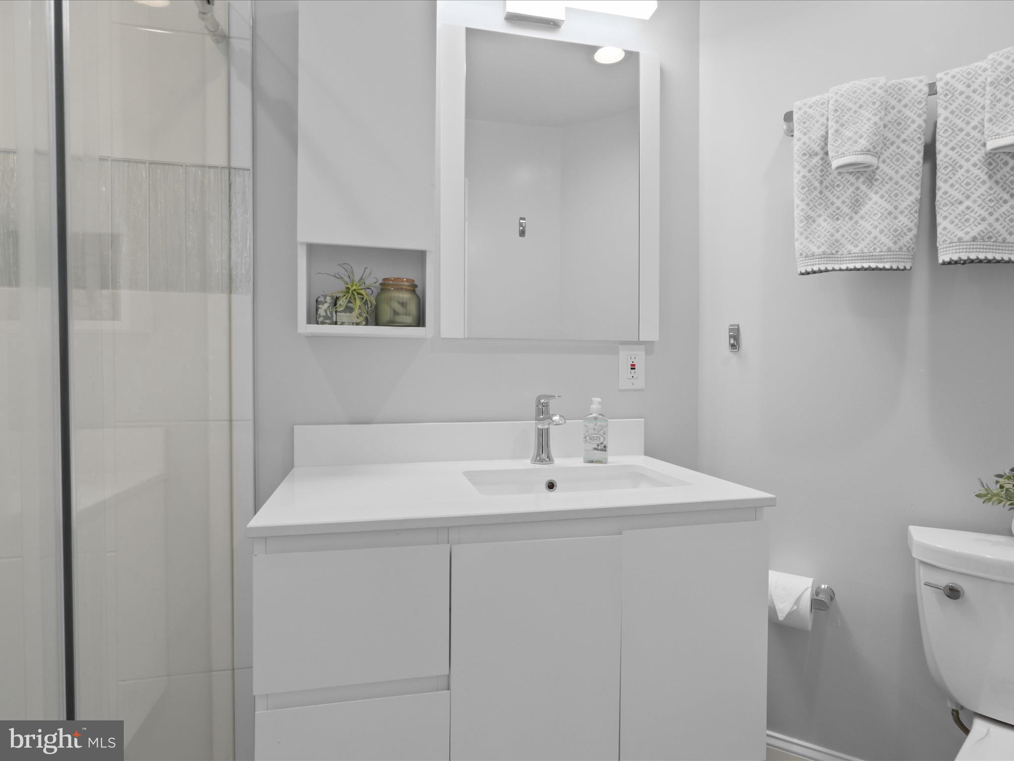 WARNERS - Residential
