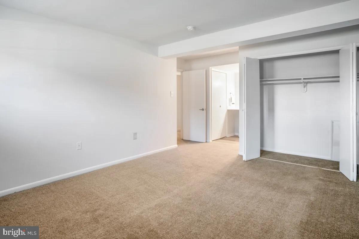 ROCKVILLE - Residential Lease