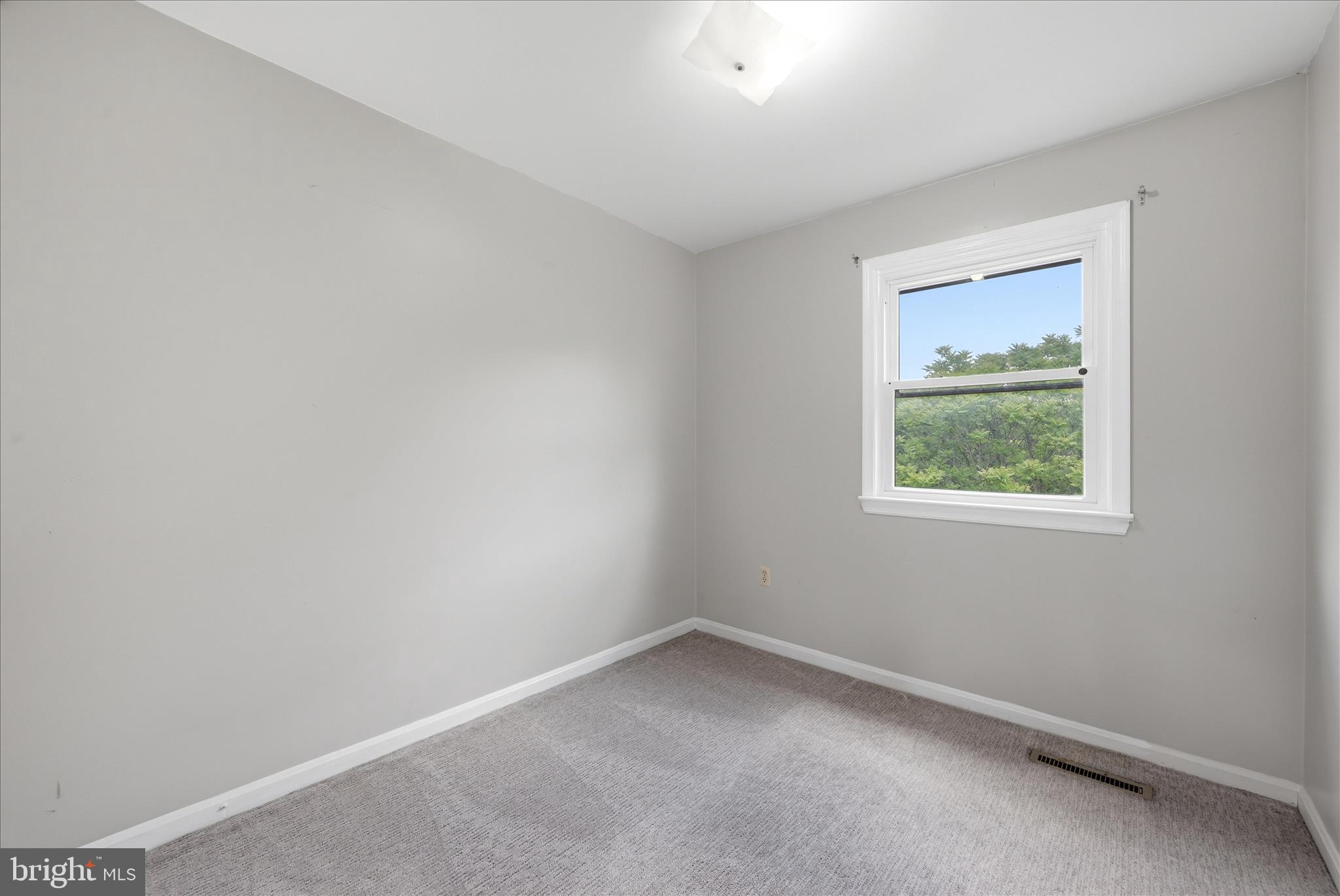ASH HOLLOW ESTATES - Residential