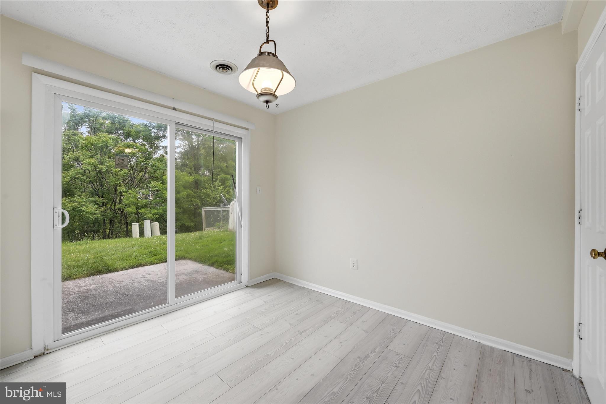 ASH HOLLOW ESTATES - Residential
