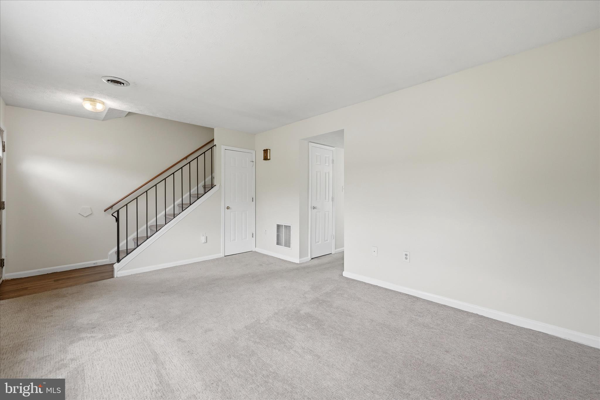 ASH HOLLOW ESTATES - Residential