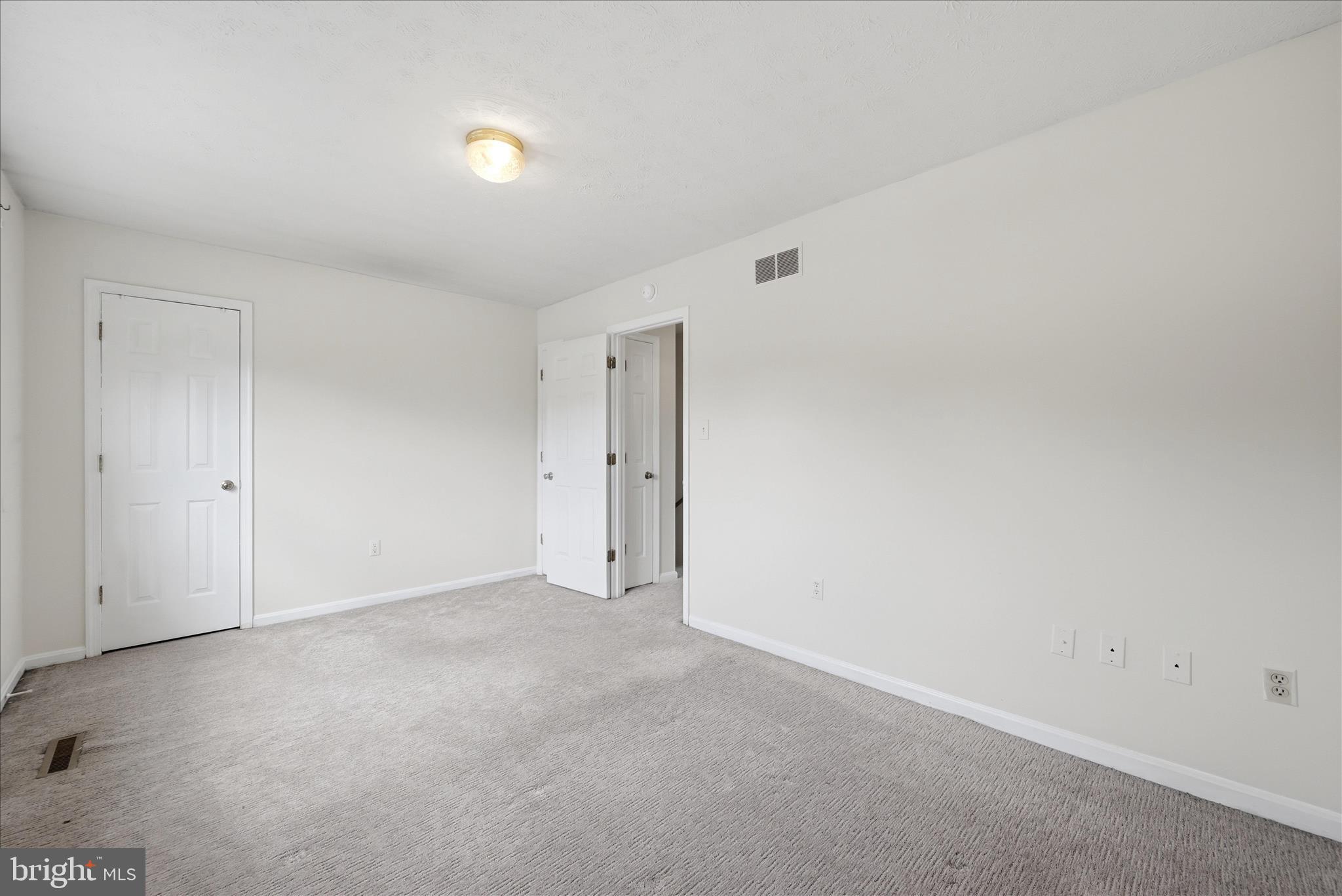 ASH HOLLOW ESTATES - Residential