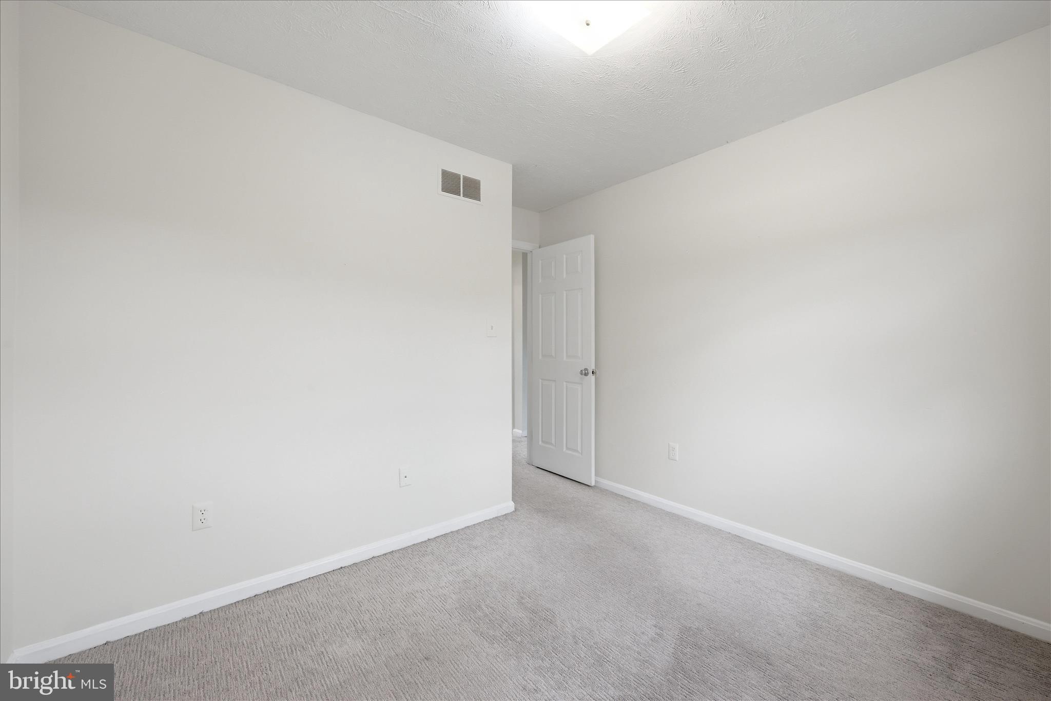 ASH HOLLOW ESTATES - Residential