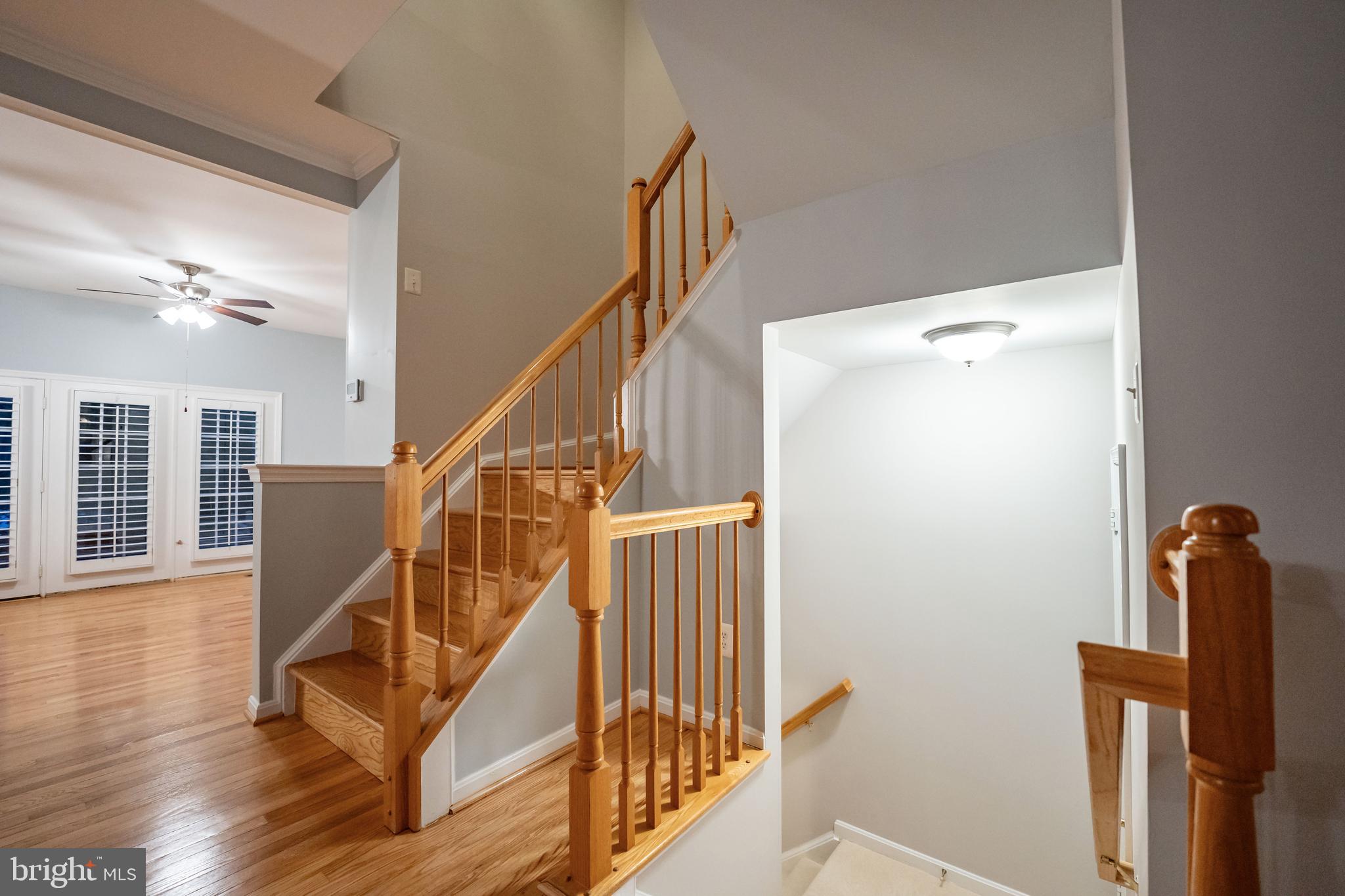 CRESTMONT TOWNHOUSES - Residential