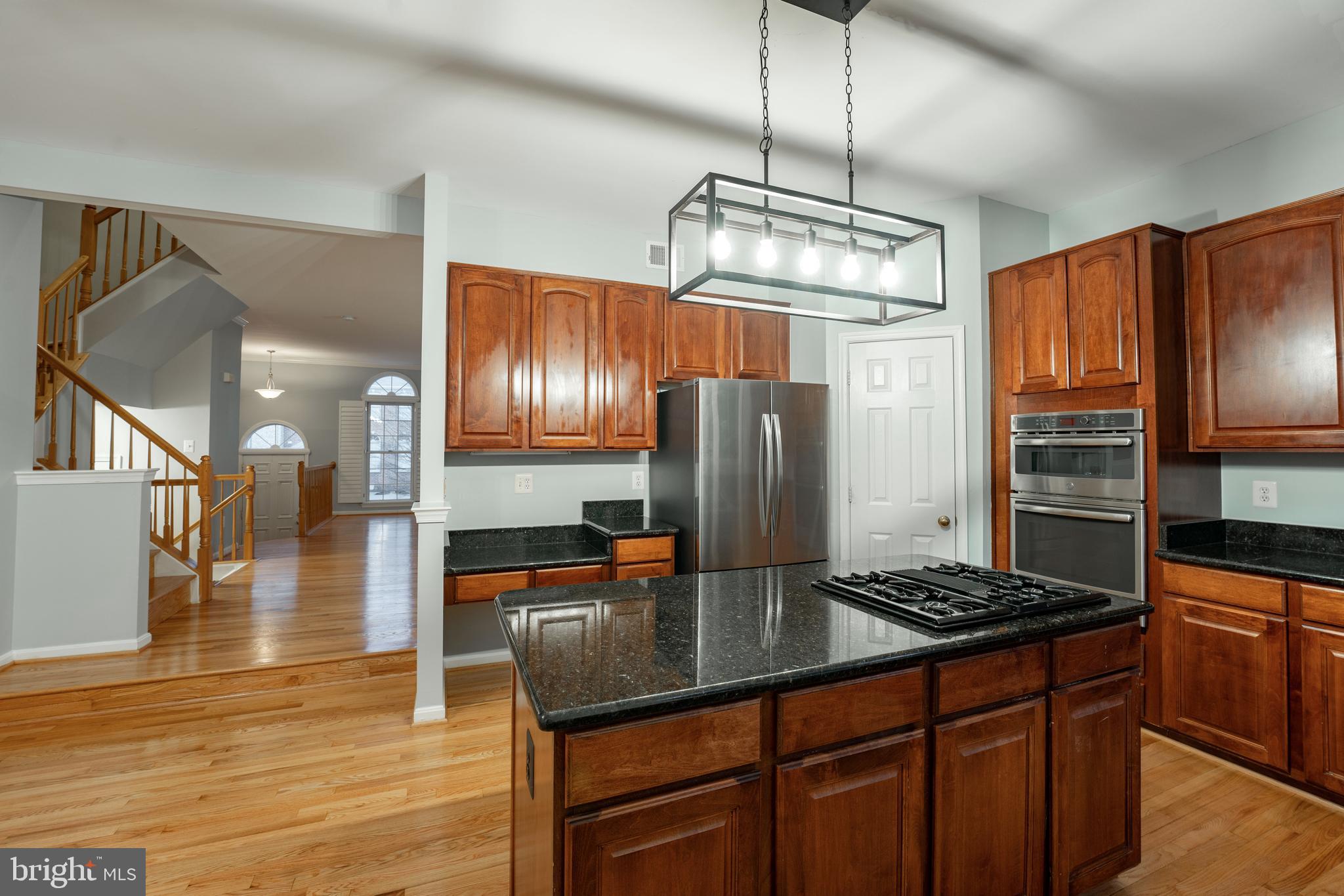 CRESTMONT TOWNHOUSES - Residential