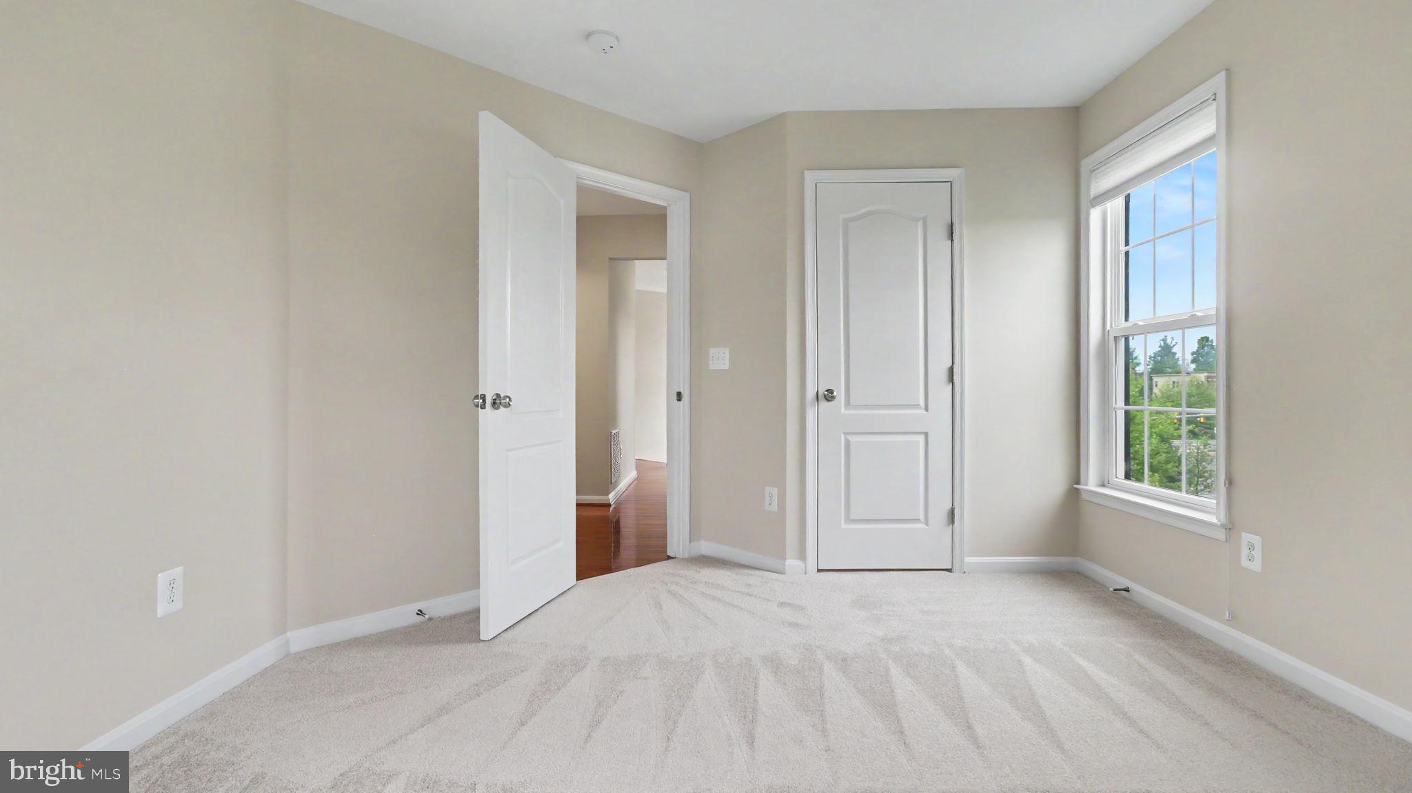 ASHBURN - Residential