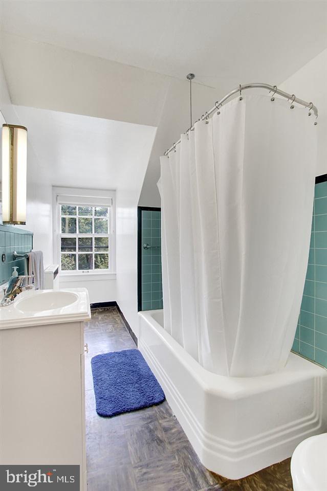 WYNDHAM HILLS - Residential