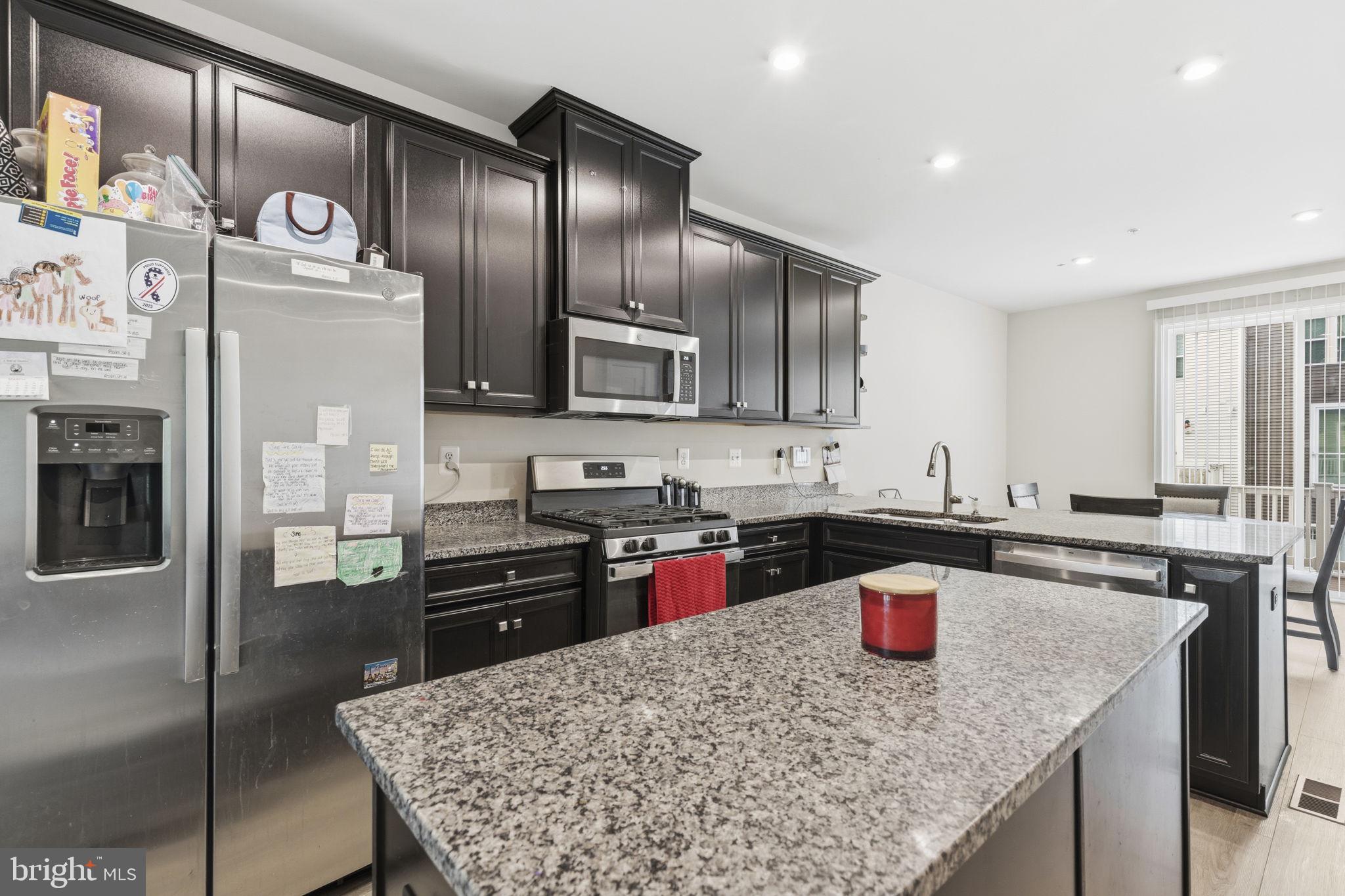 ELKRIDGE CROSSING - Residential