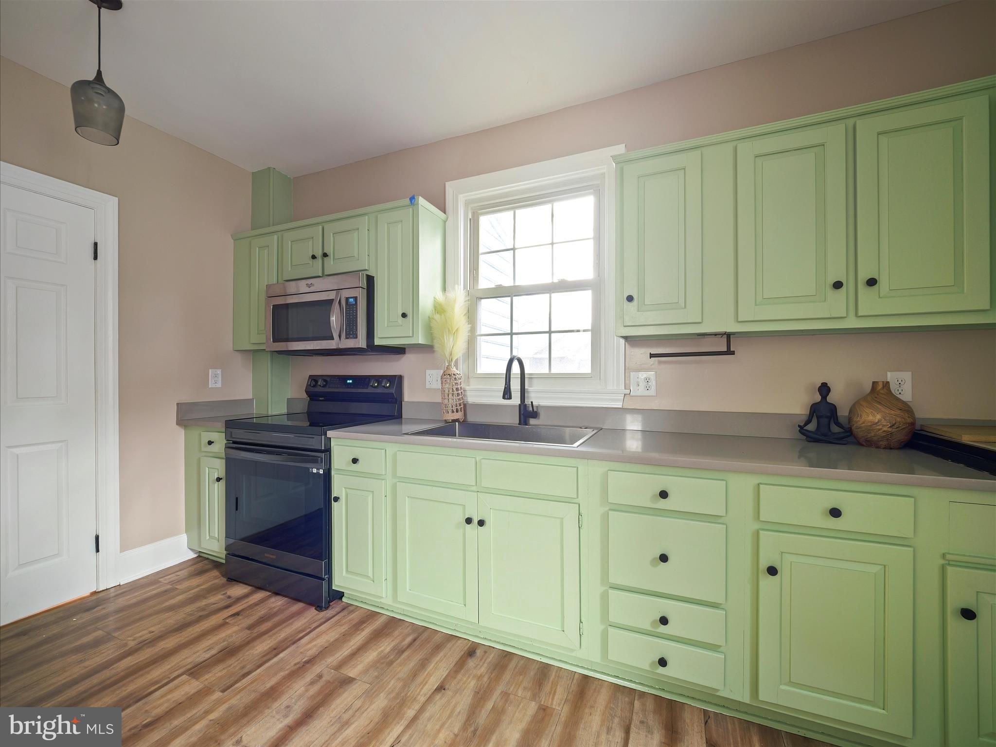 NORTH END - Residential