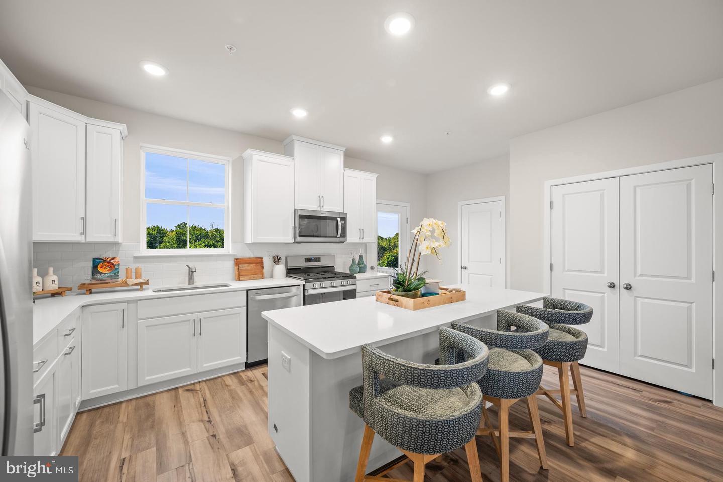 RIVER POINTE - Residential Lease