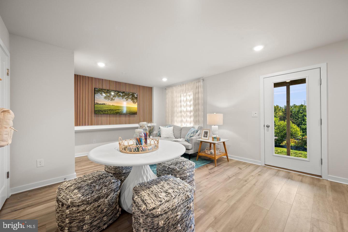 RIVER POINTE - Residential Lease