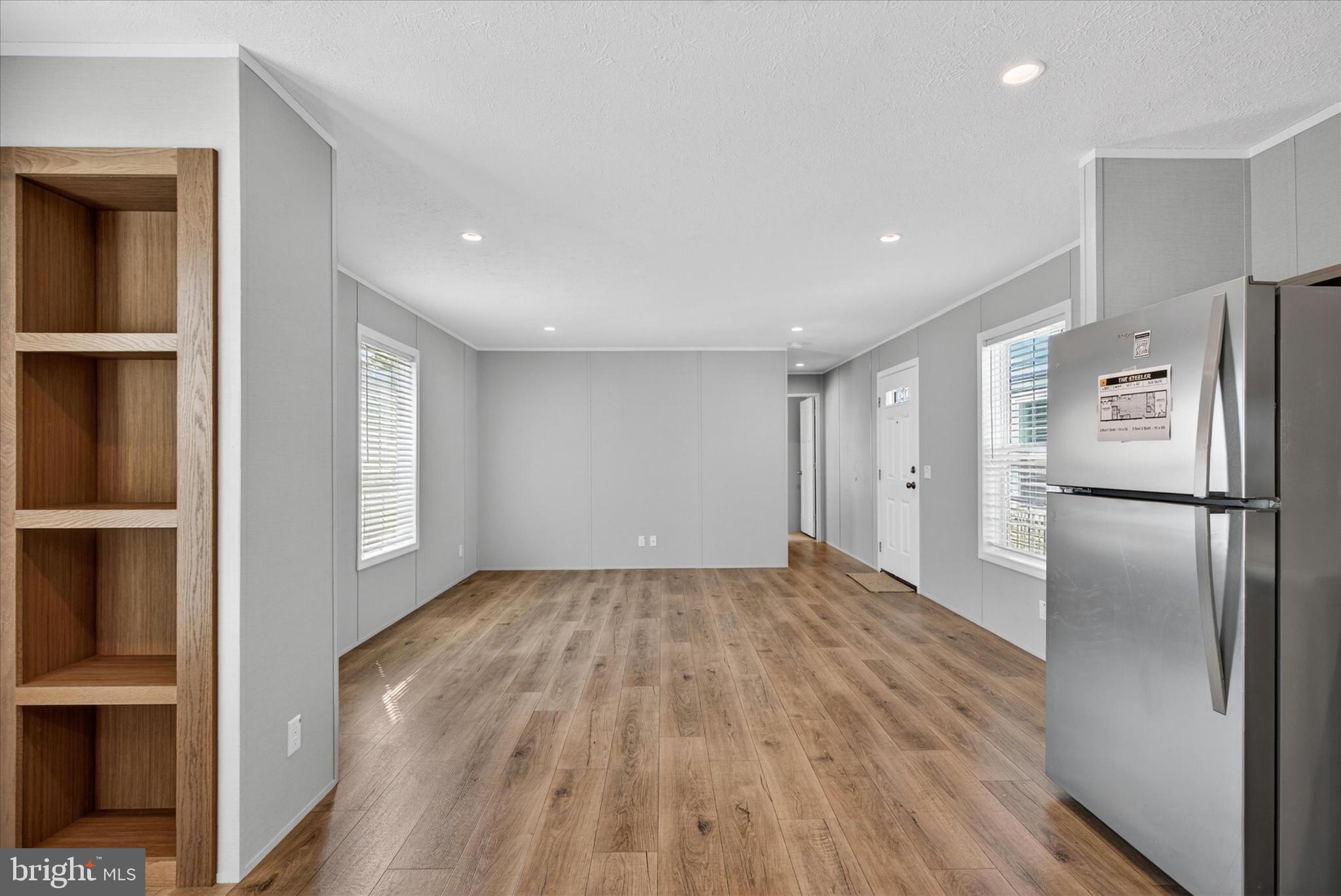 ROLLING HILLS MHP - Residential