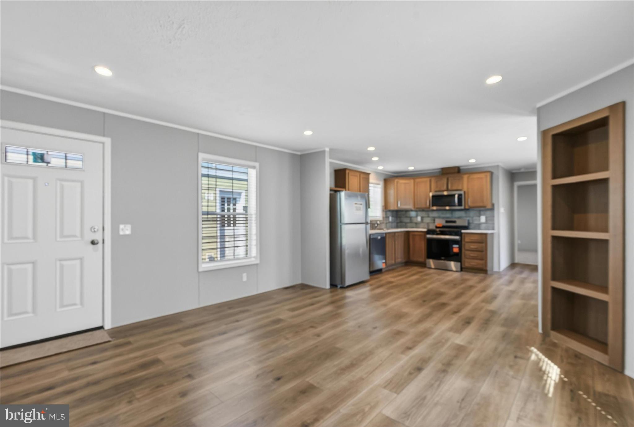 ROLLING HILLS MHP - Residential