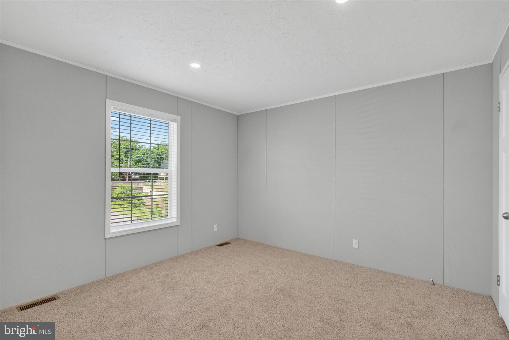 ROLLING HILLS MHP - Residential