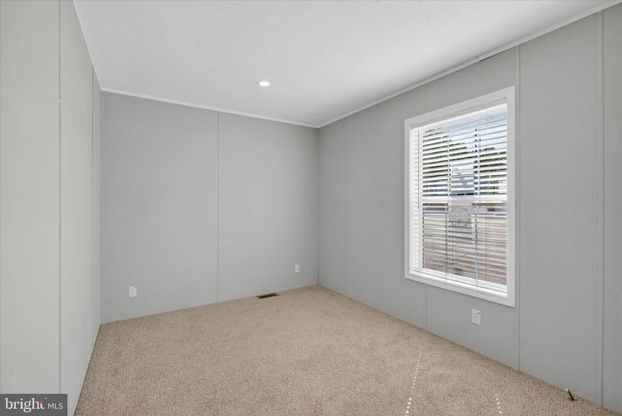 ROLLING HILLS MHP - Residential