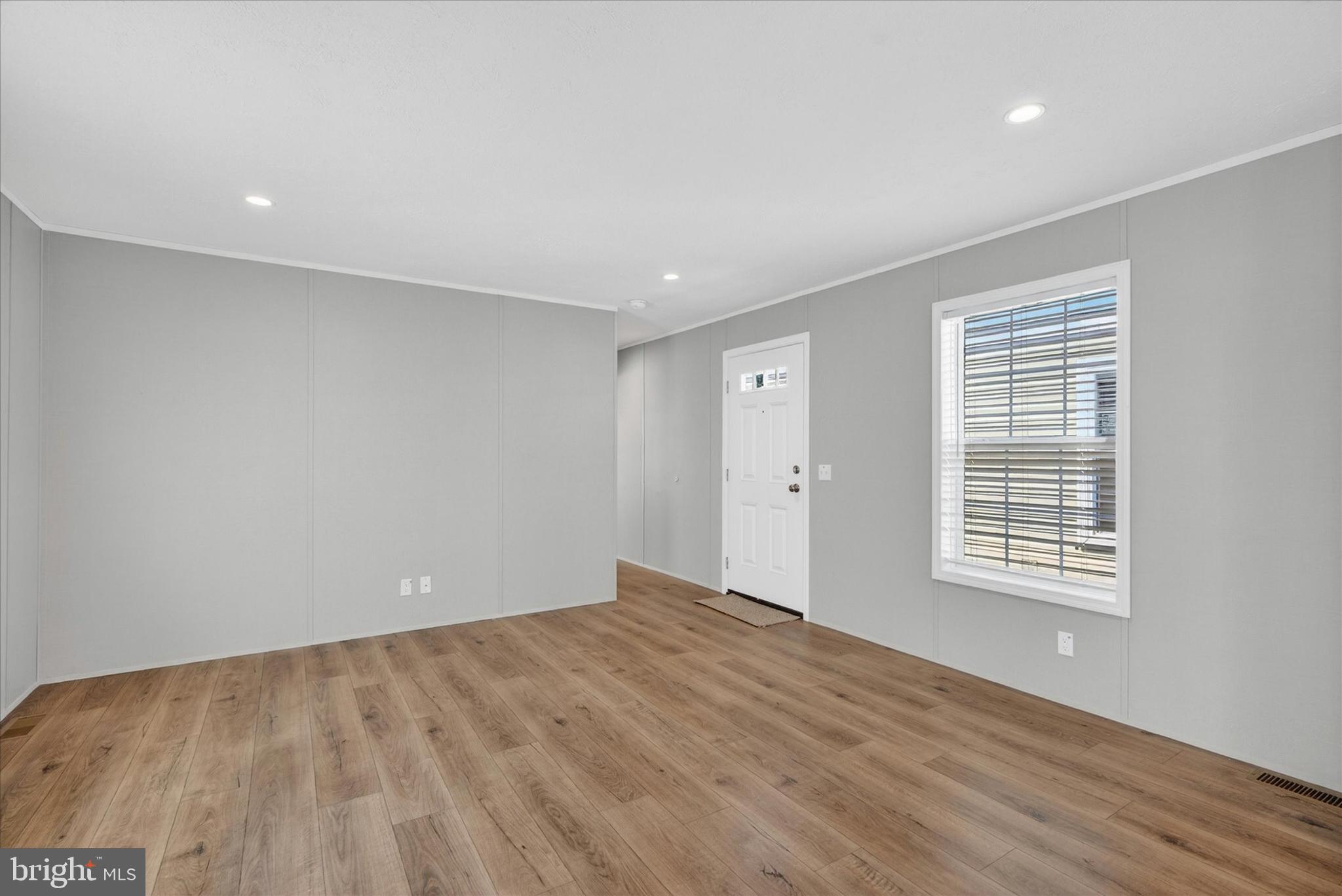 ROLLING HILLS MHP - Residential