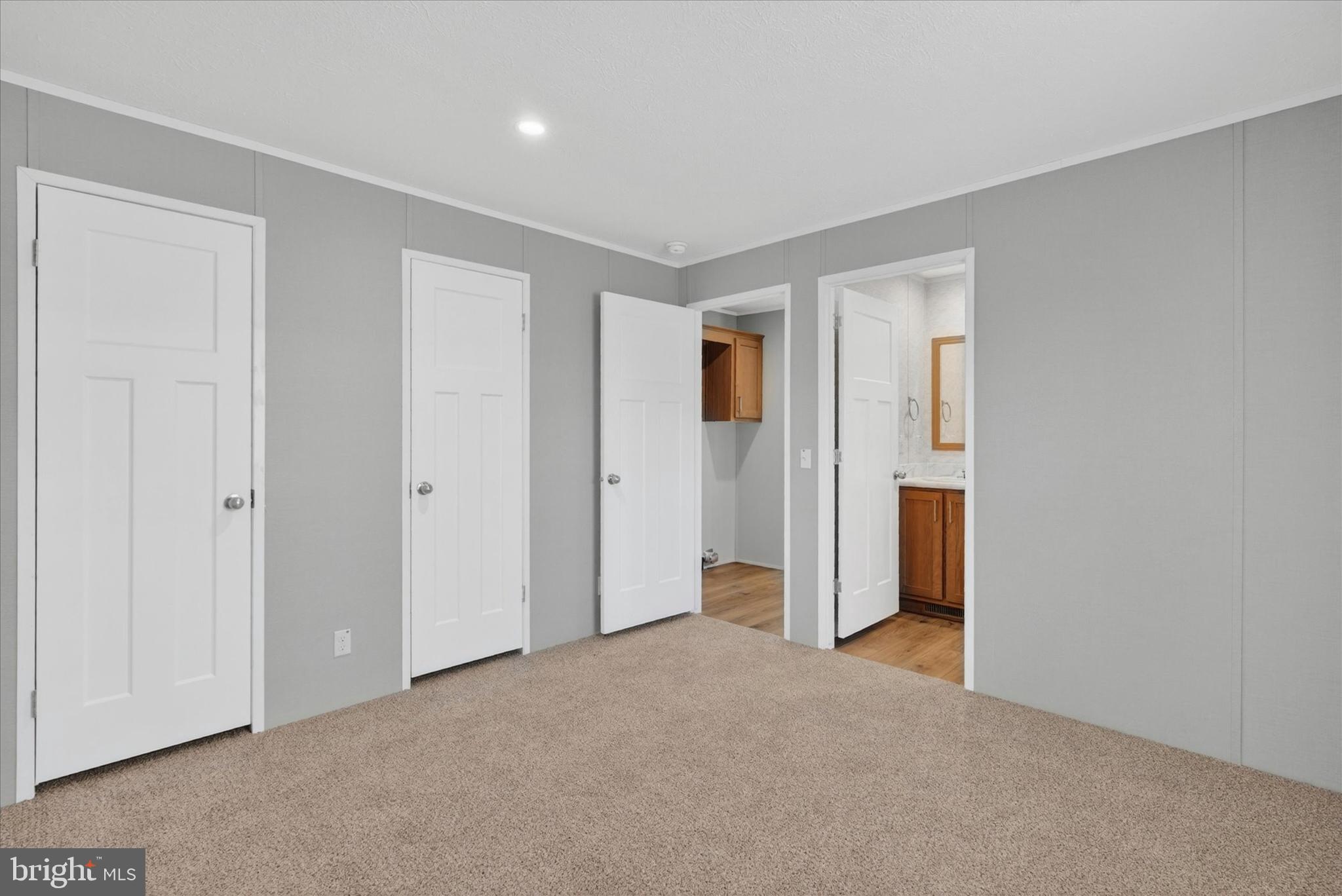 ROLLING HILLS MHP - Residential