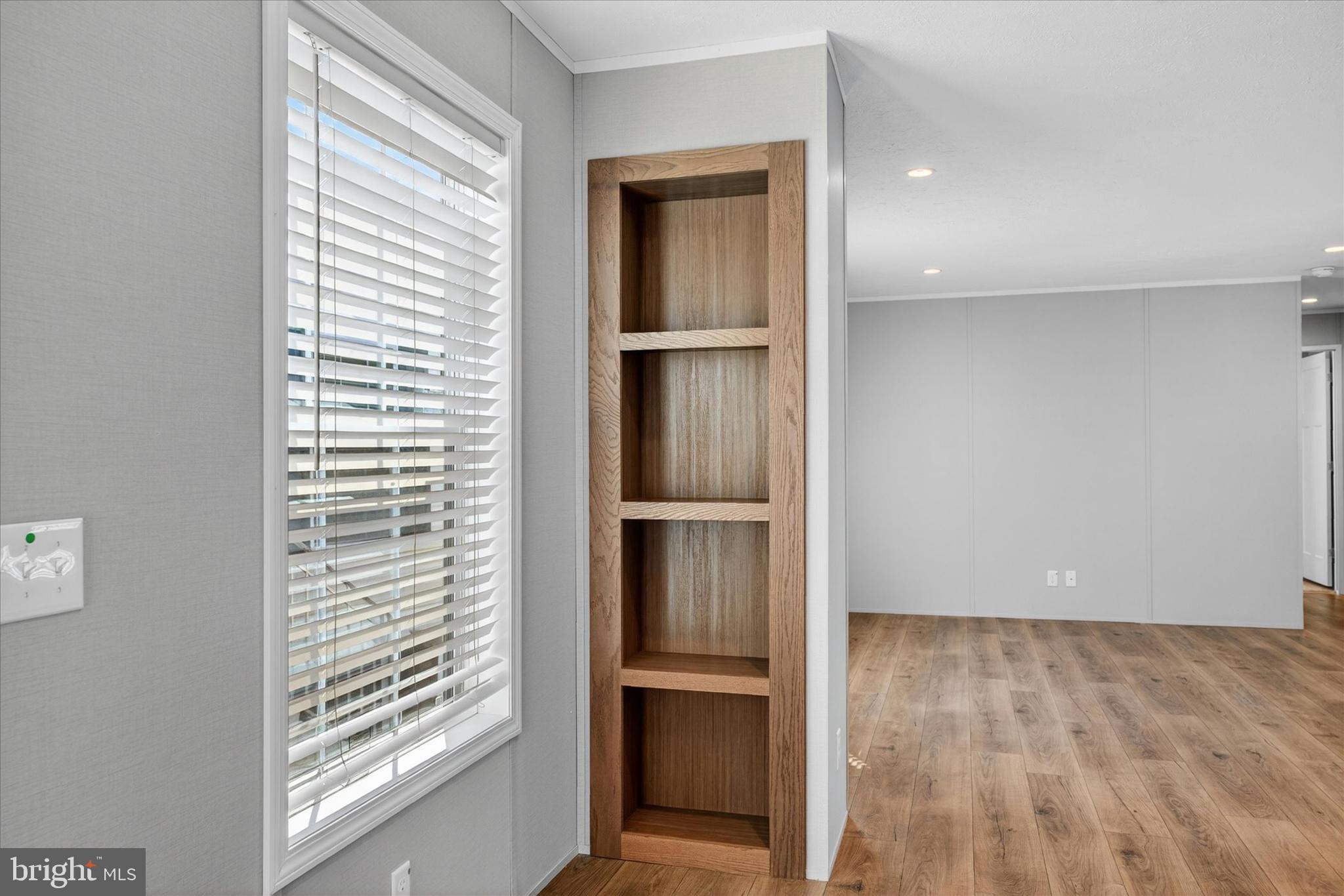 ROLLING HILLS MHP - Residential
