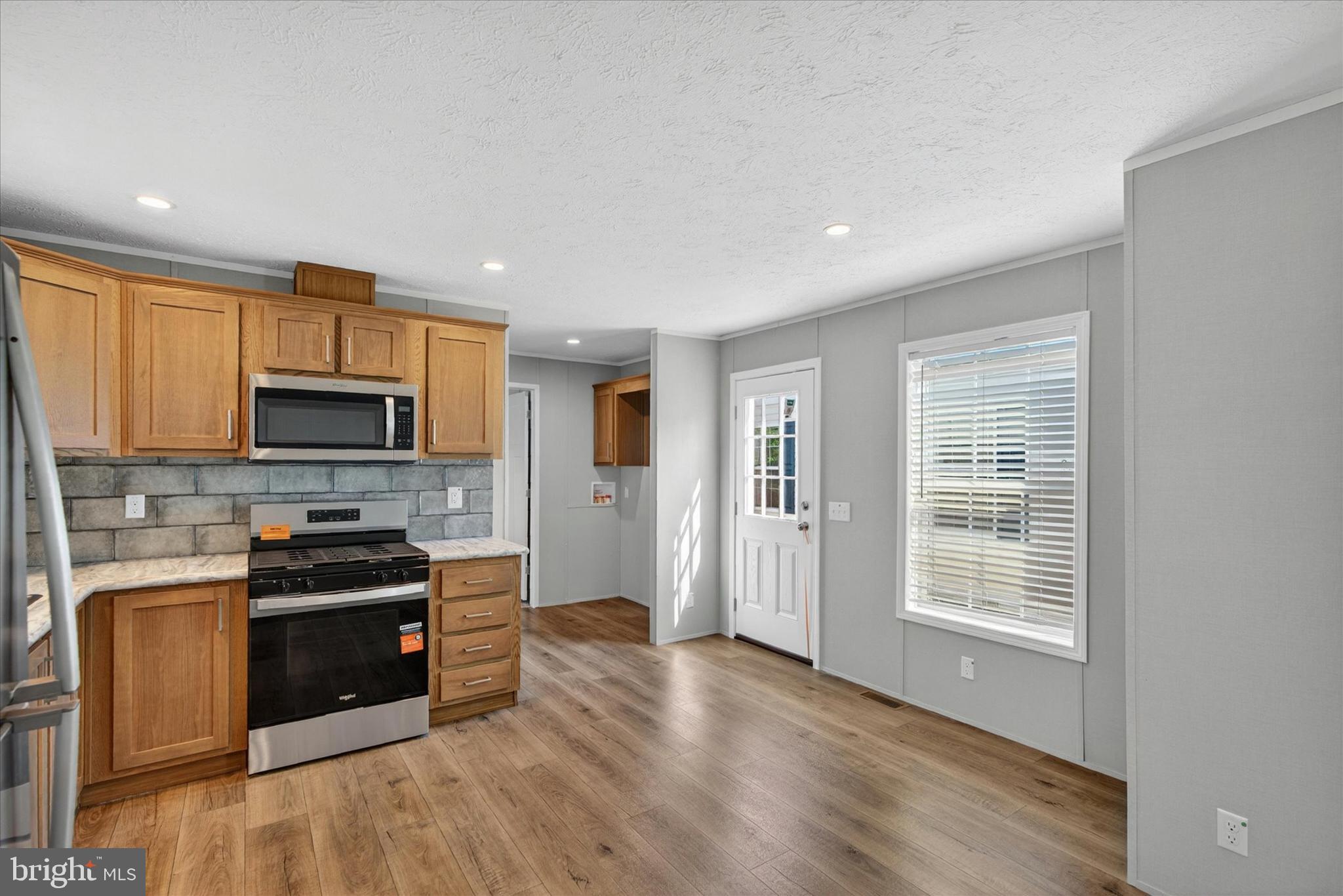 ROLLING HILLS MHP - Residential