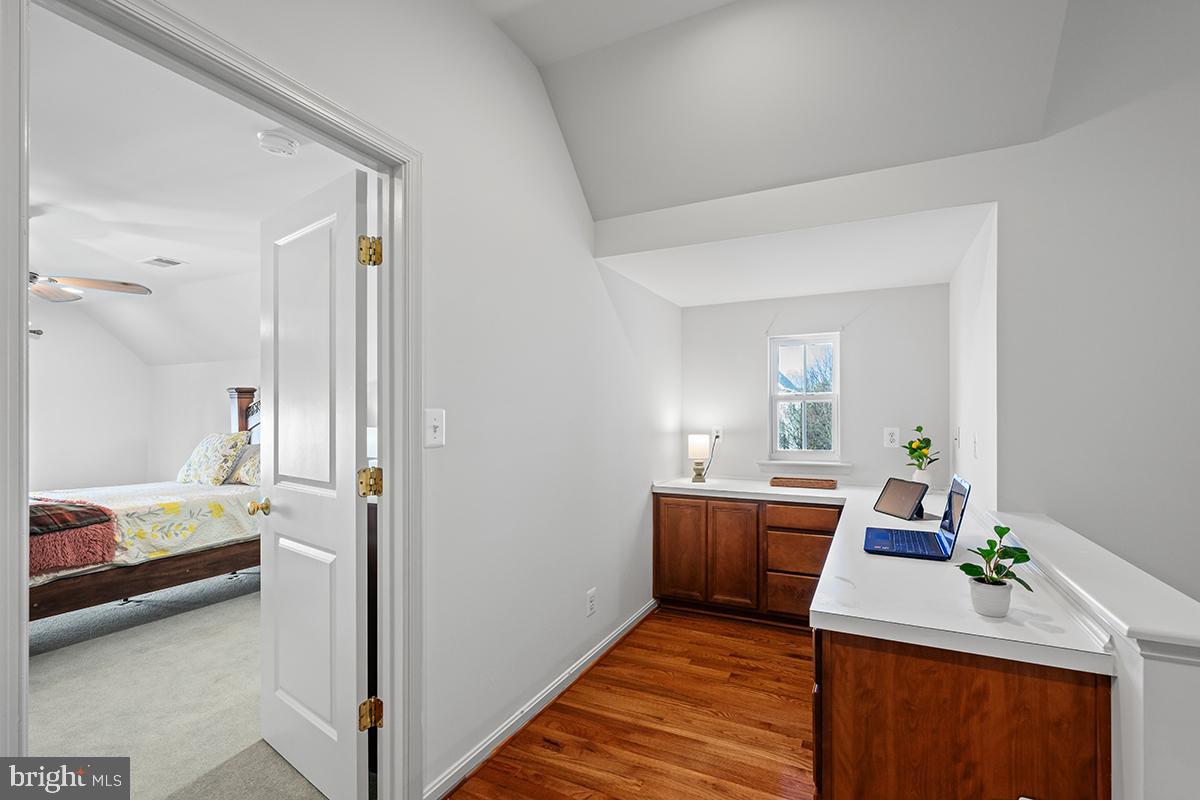 VINT HILL - Residential