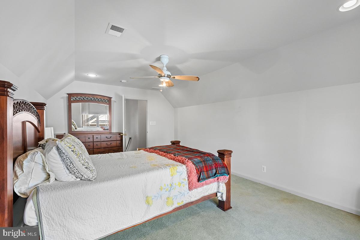 VINT HILL - Residential