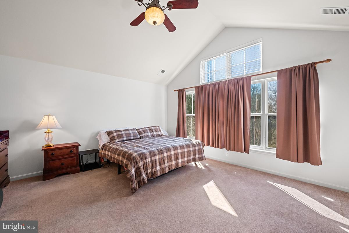 VINT HILL - Residential