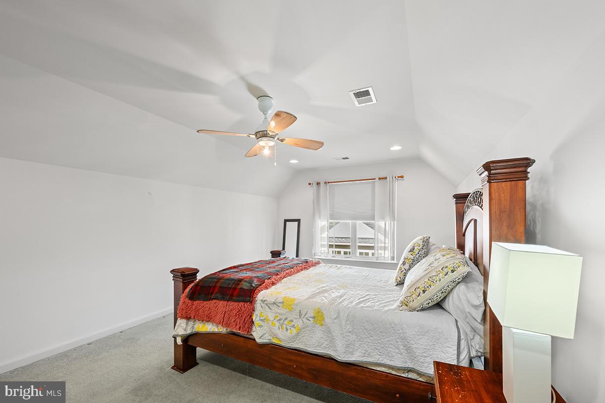 VINT HILL - Residential