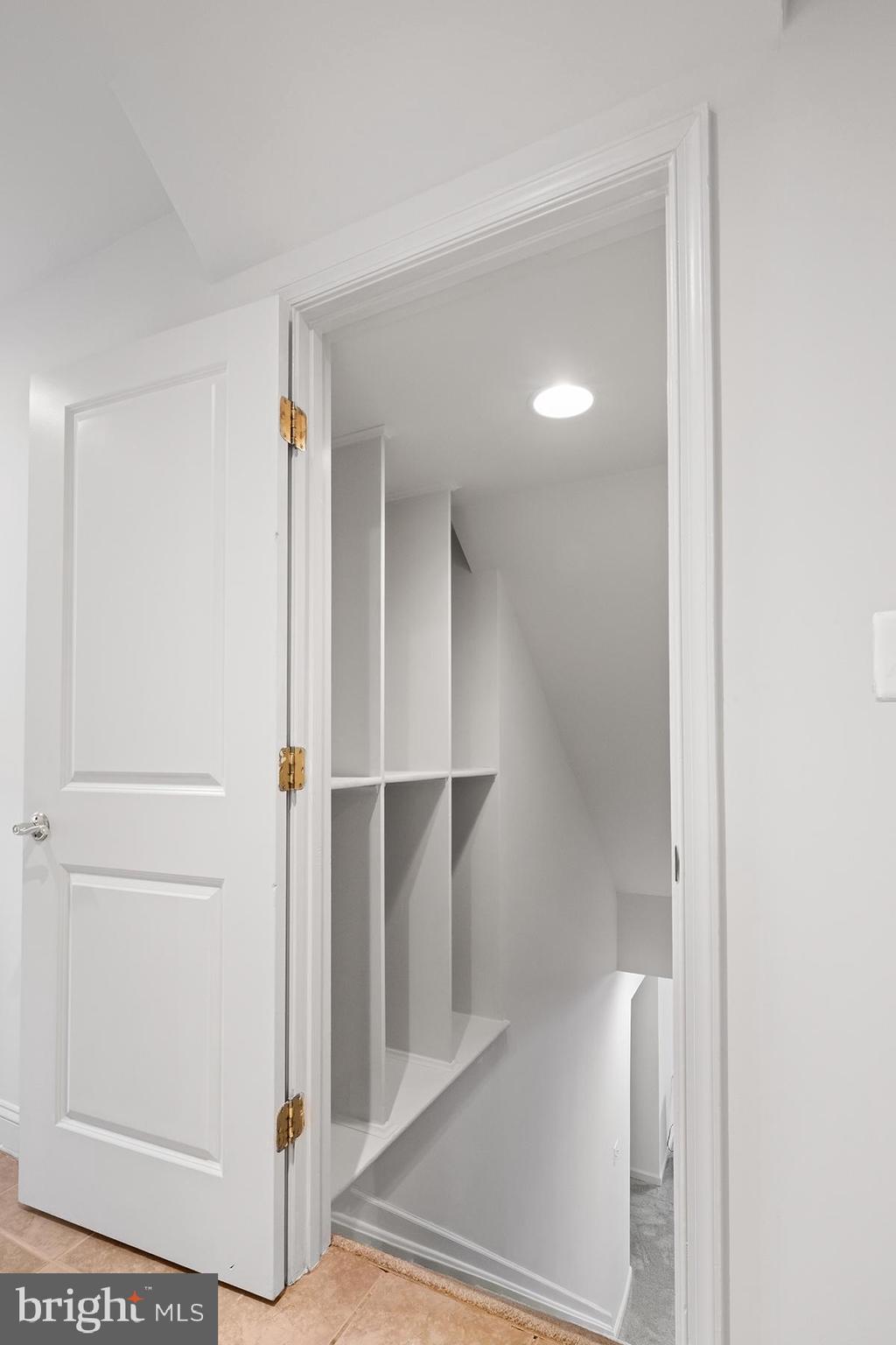 VINT HILL - Residential