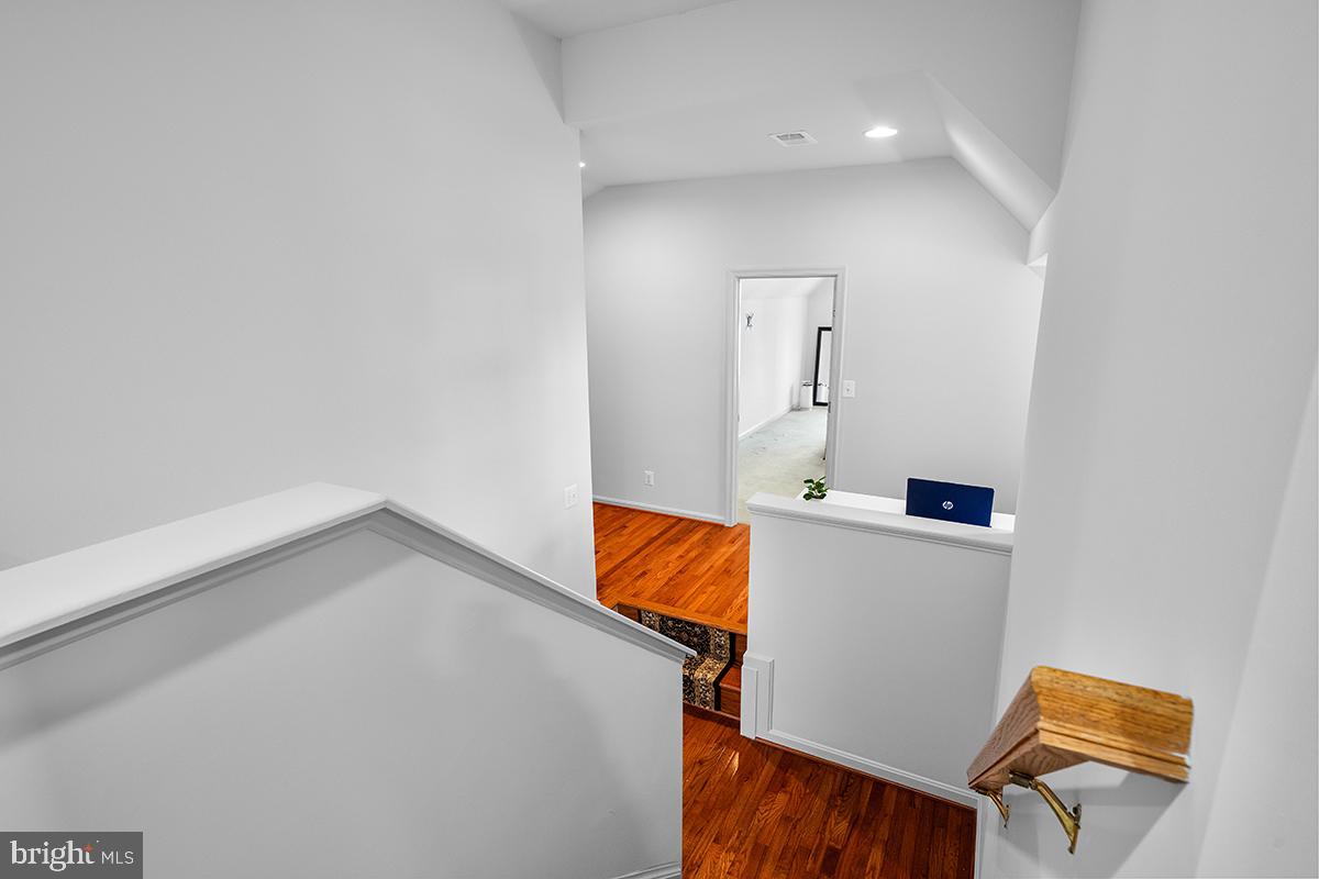 VINT HILL - Residential