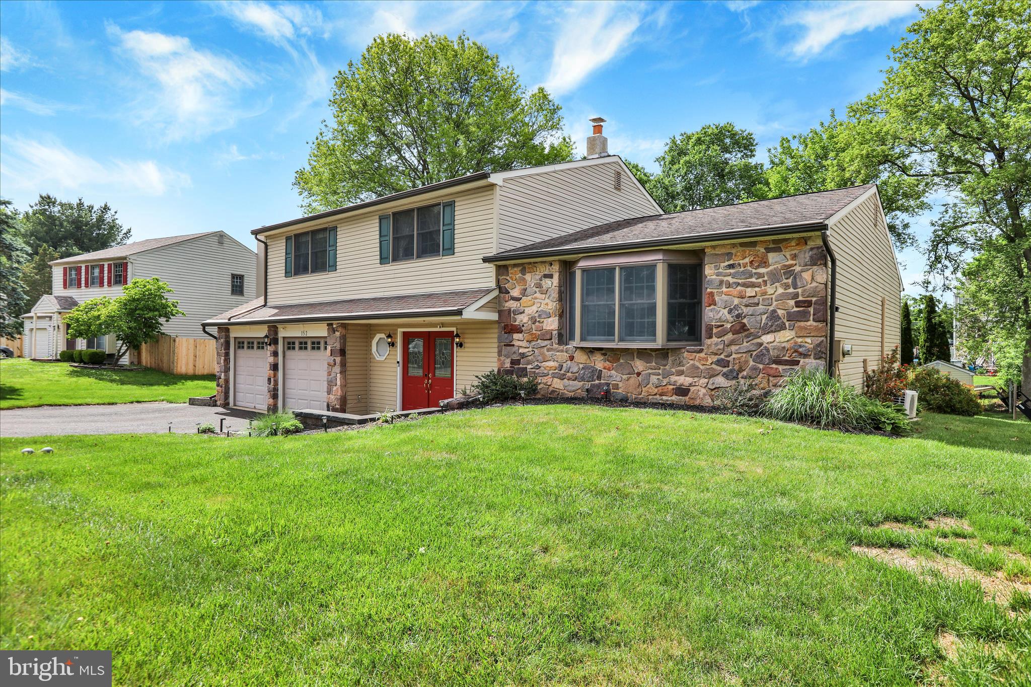 HAMPTON BRIDGE - Residential