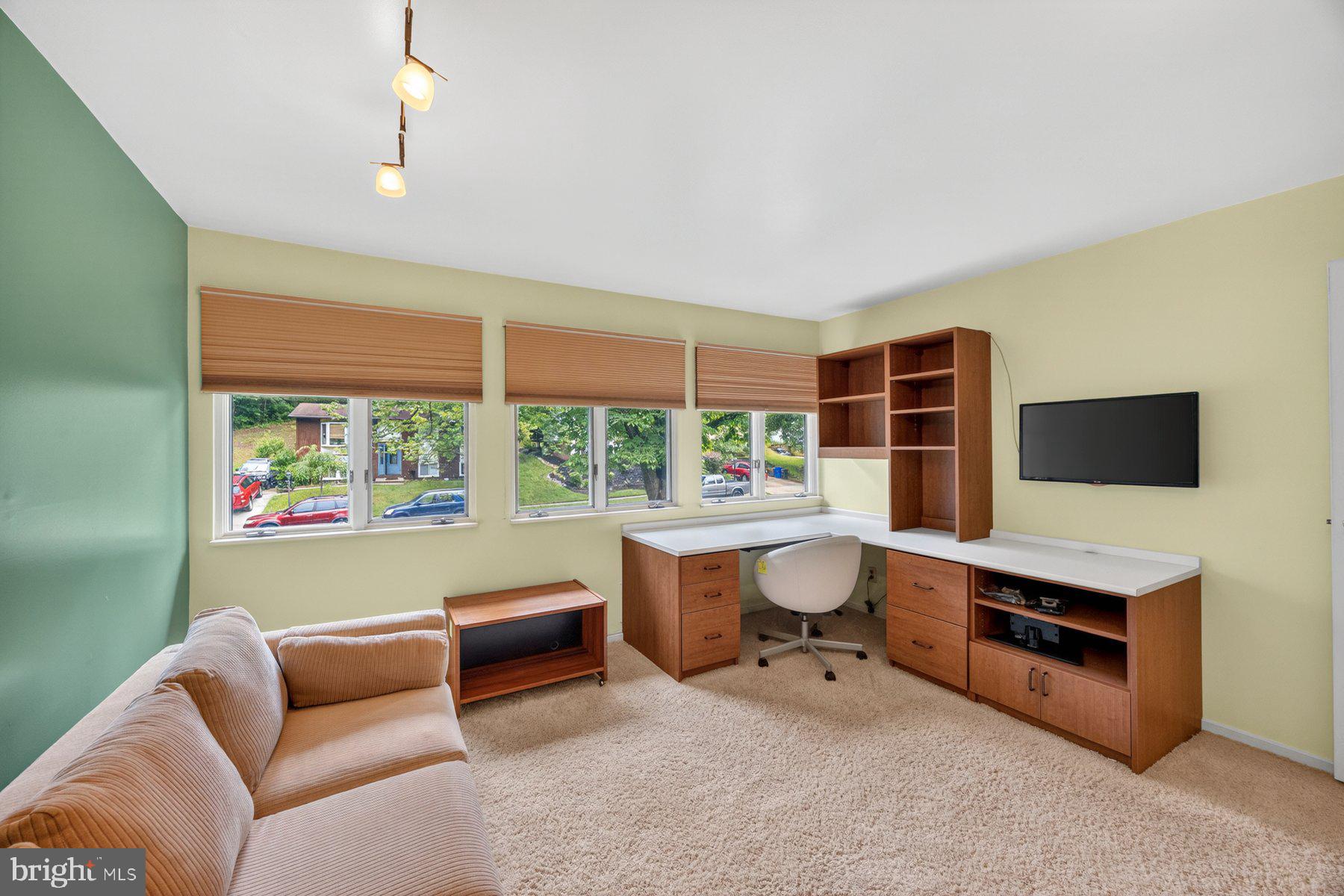 OAKLAND MILLS - Residential