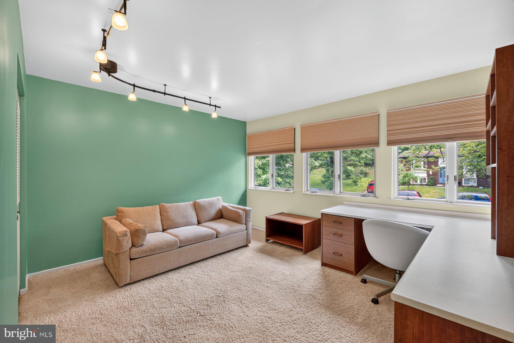 OAKLAND MILLS - Residential