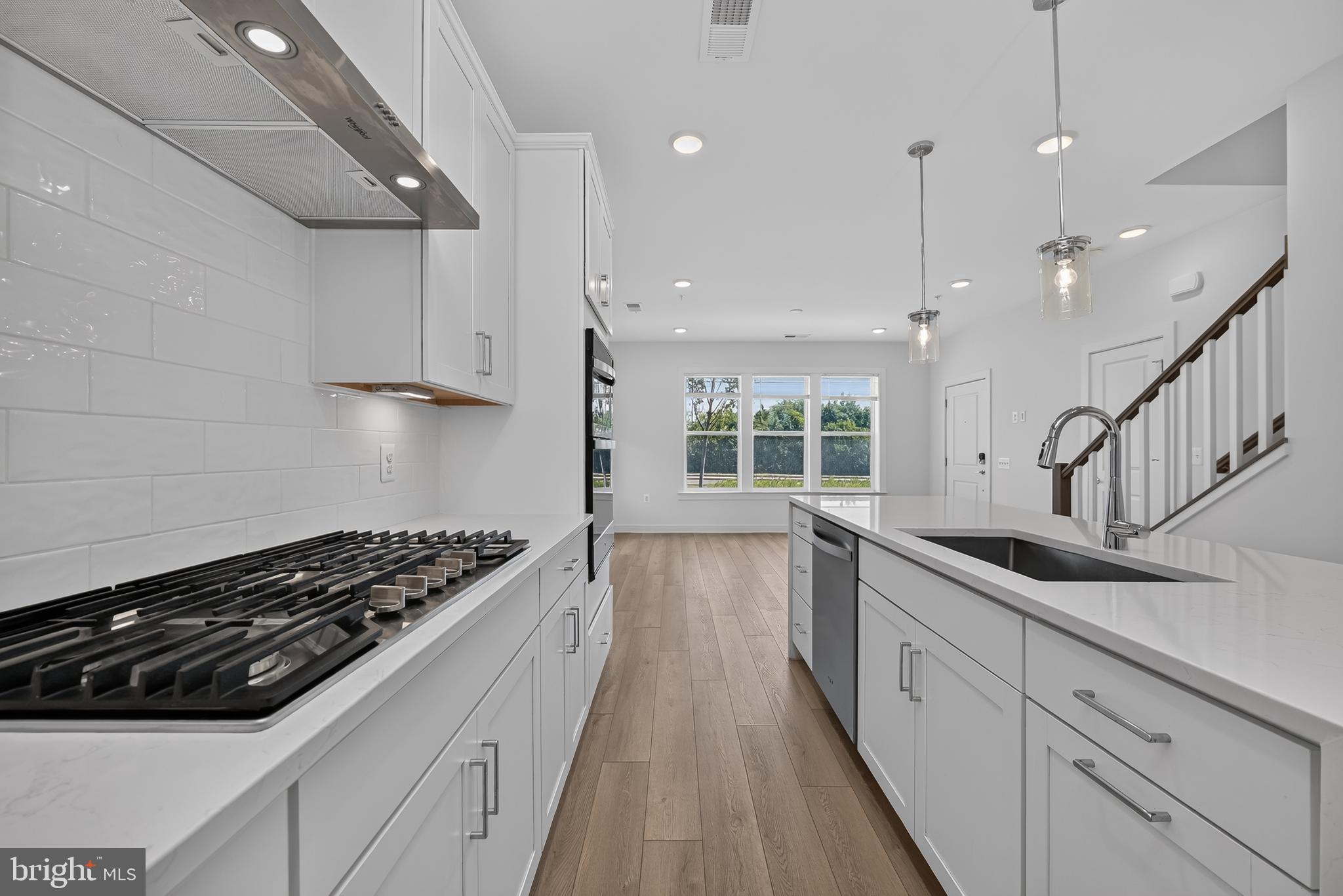 FARMSTEAD DISTRICT - Residential