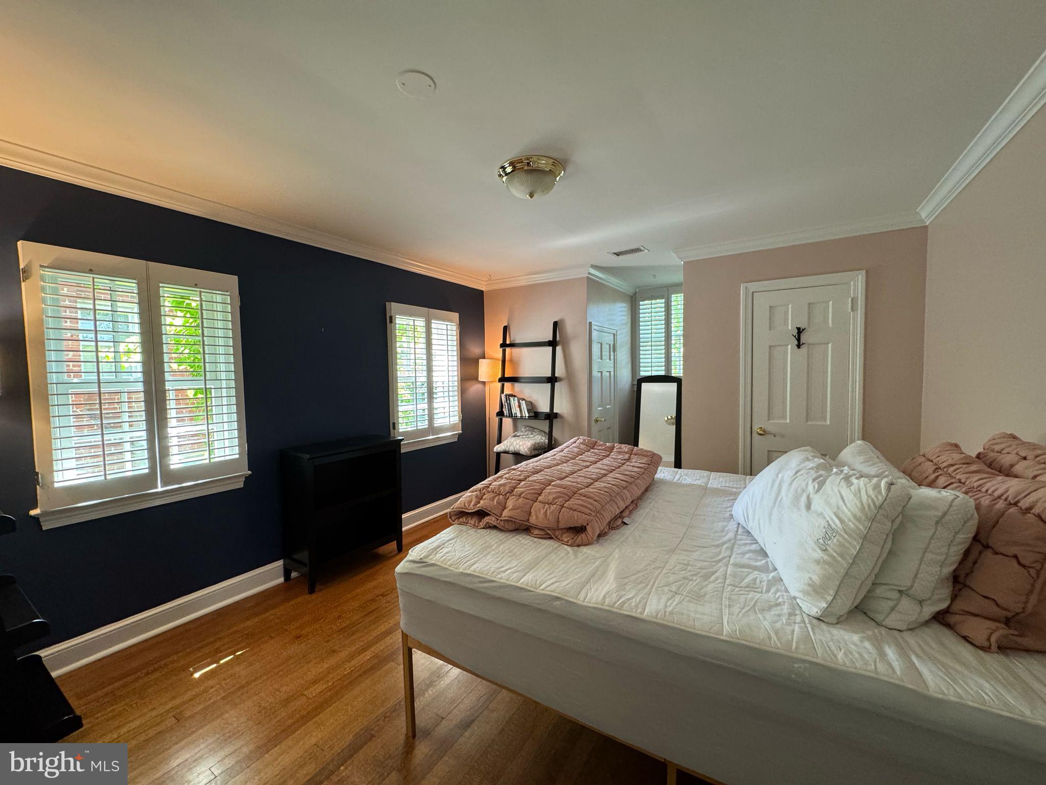 LYON VILLAGE - Residential Lease
