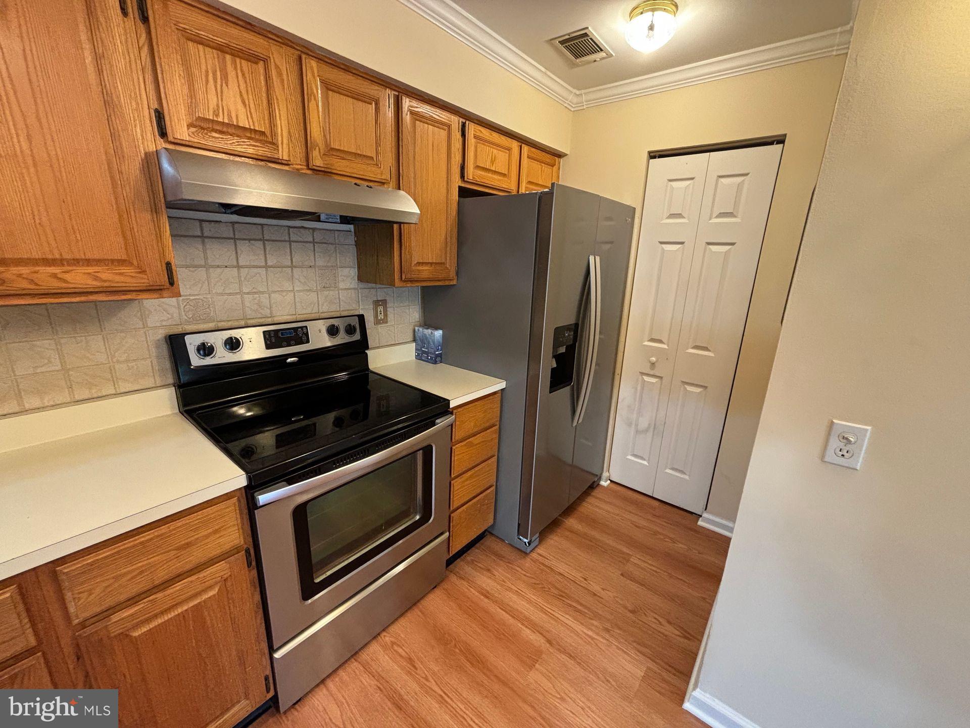 WATERS EDGE AT NORTH LAKE - Residential Lease