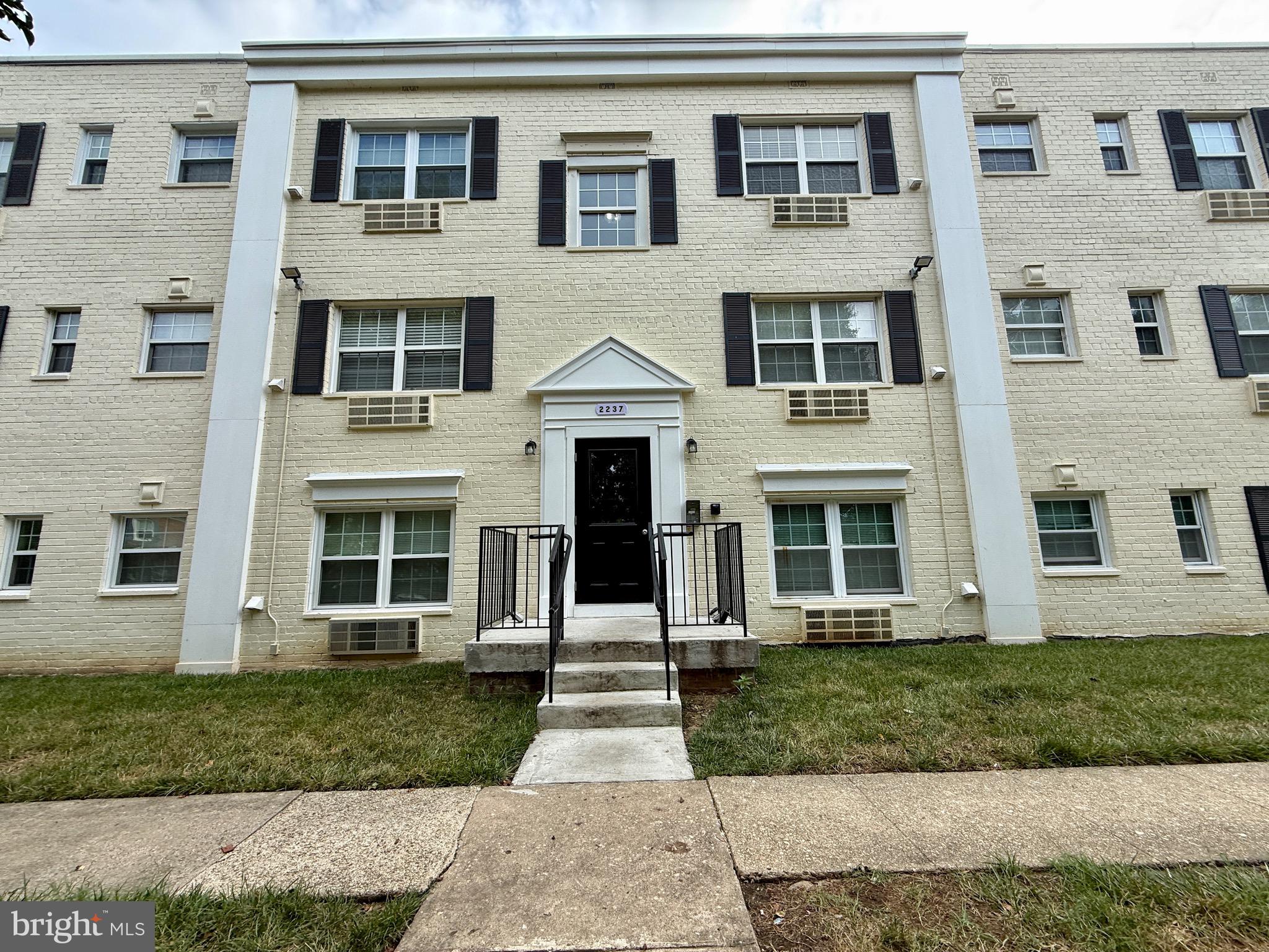 FARRINGTON PLACE - Residential