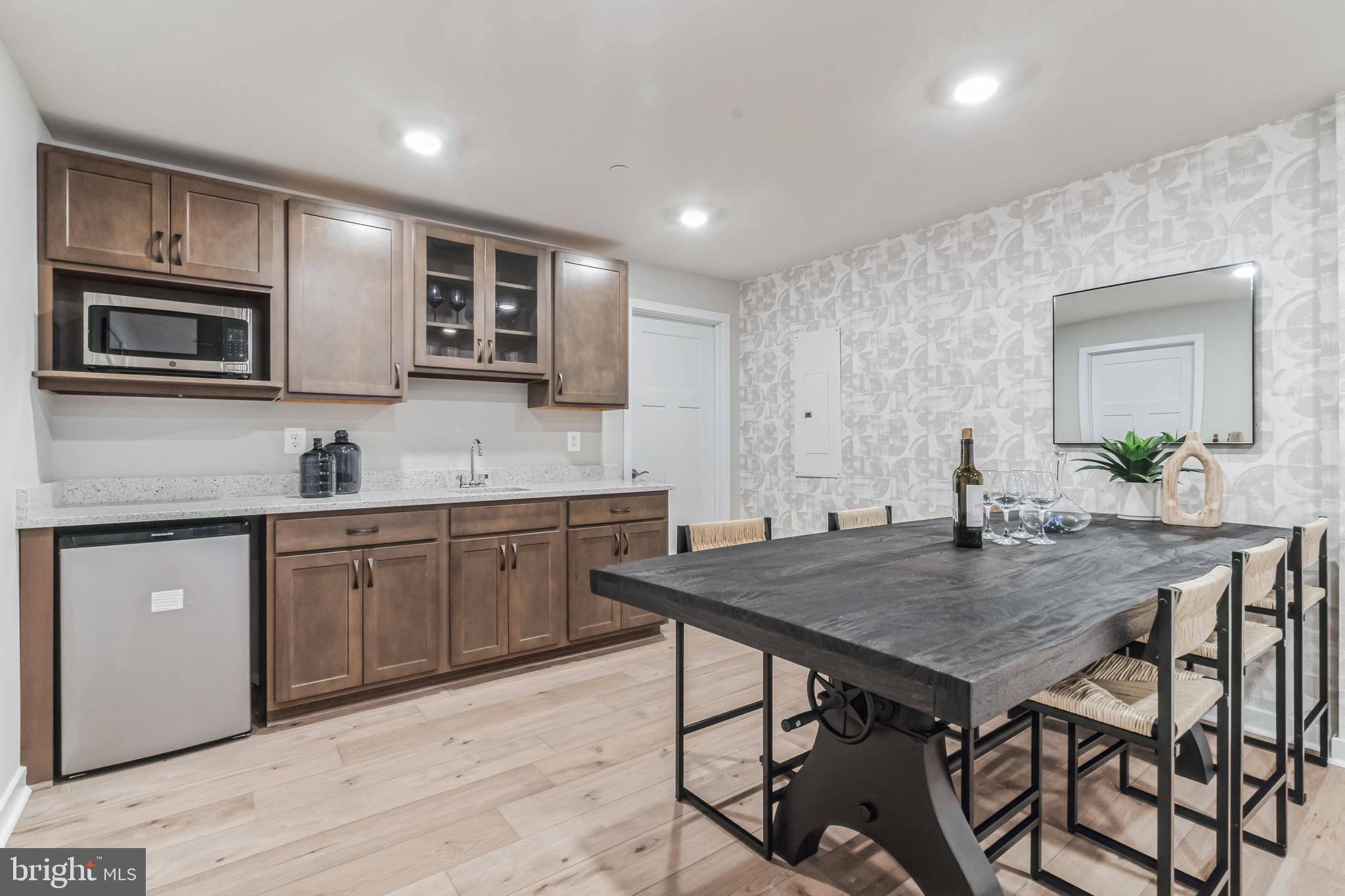 GILBERT MEADOWS - Residential