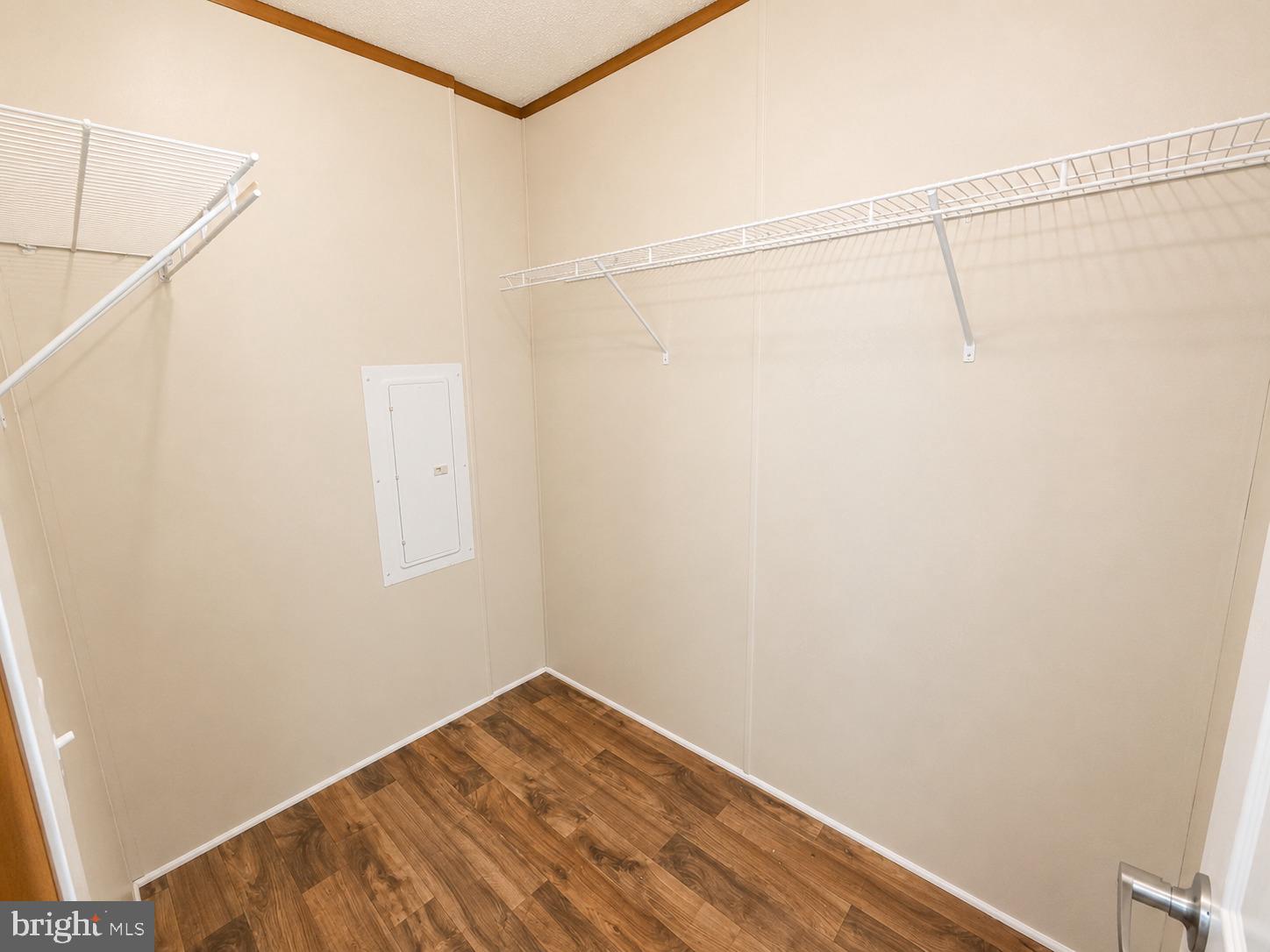WHISPERING PINE MHP - Residential